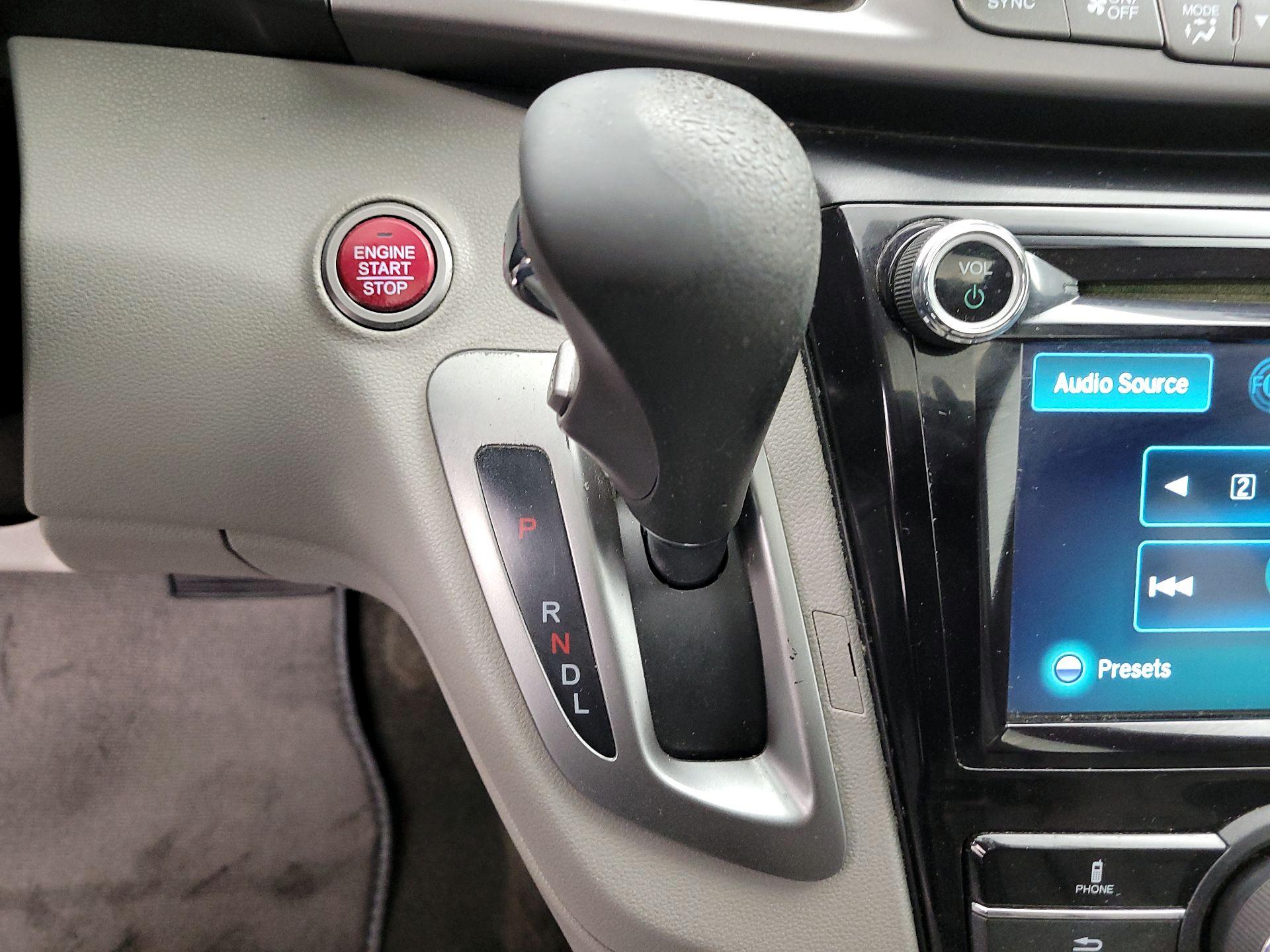 Thumbnail: 2015 Honda Odyssey - 17