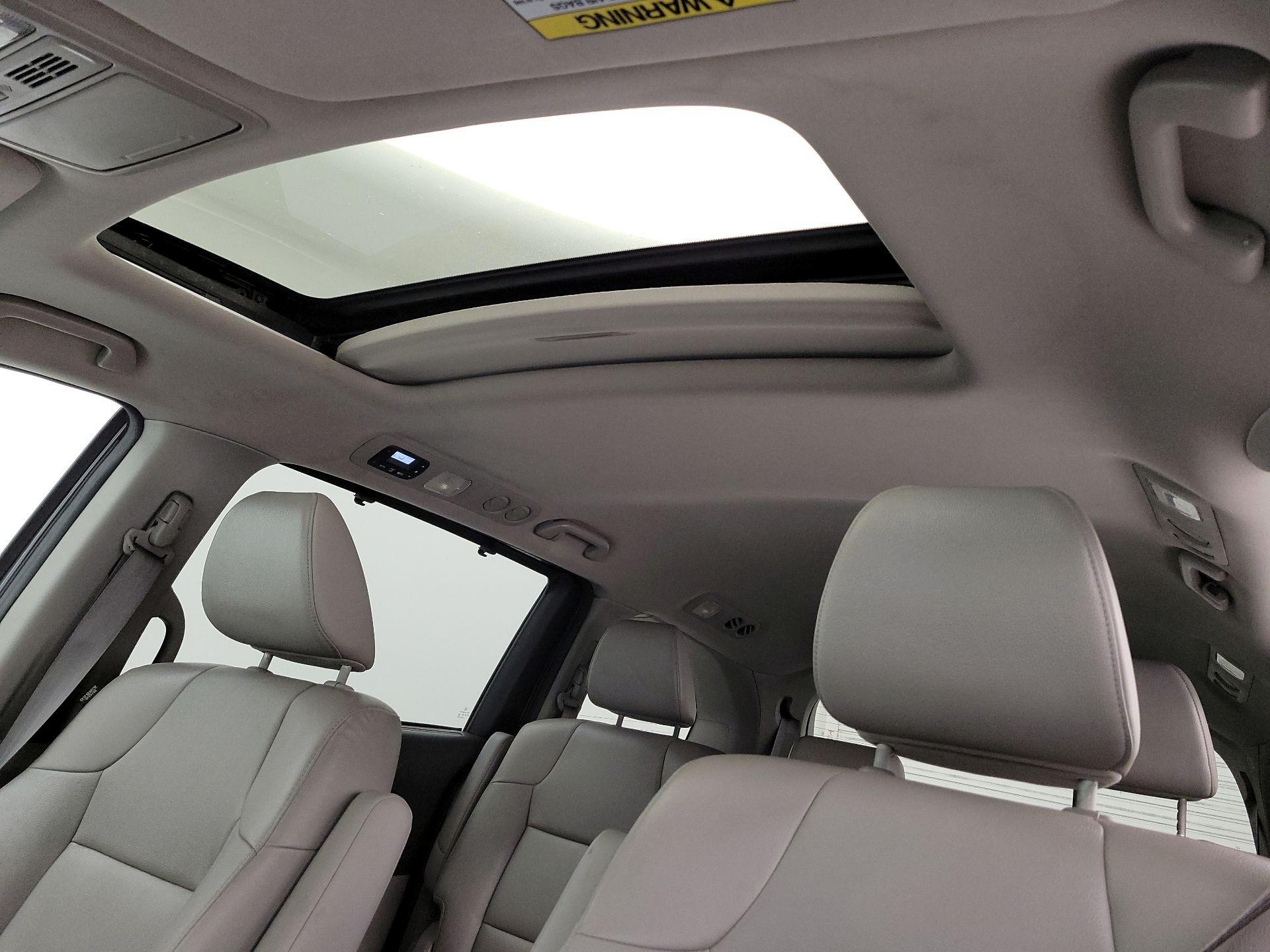 Thumbnail: 2015 Honda Odyssey - 19