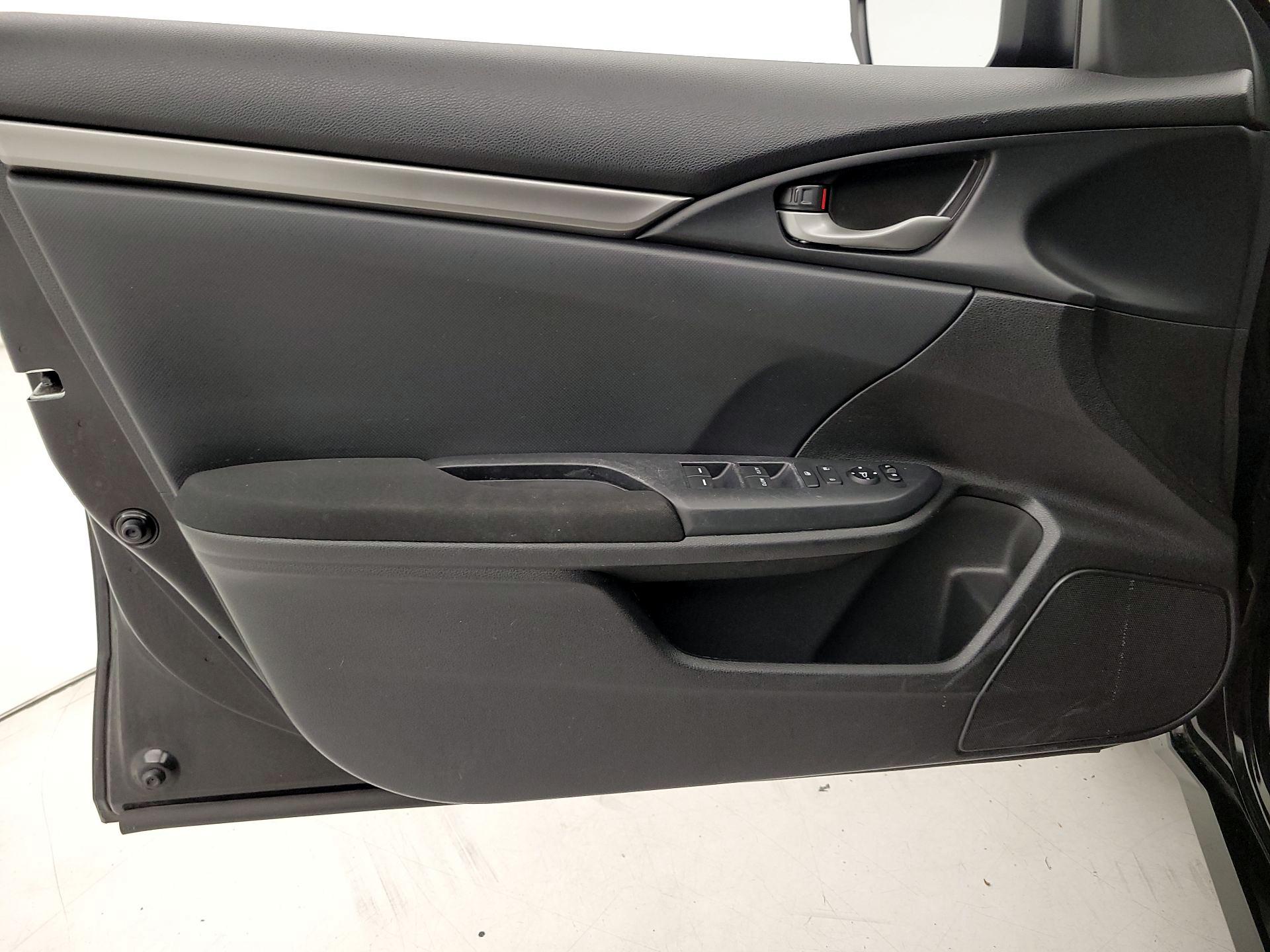 Thumbnail: 2018 Honda Civic - 12