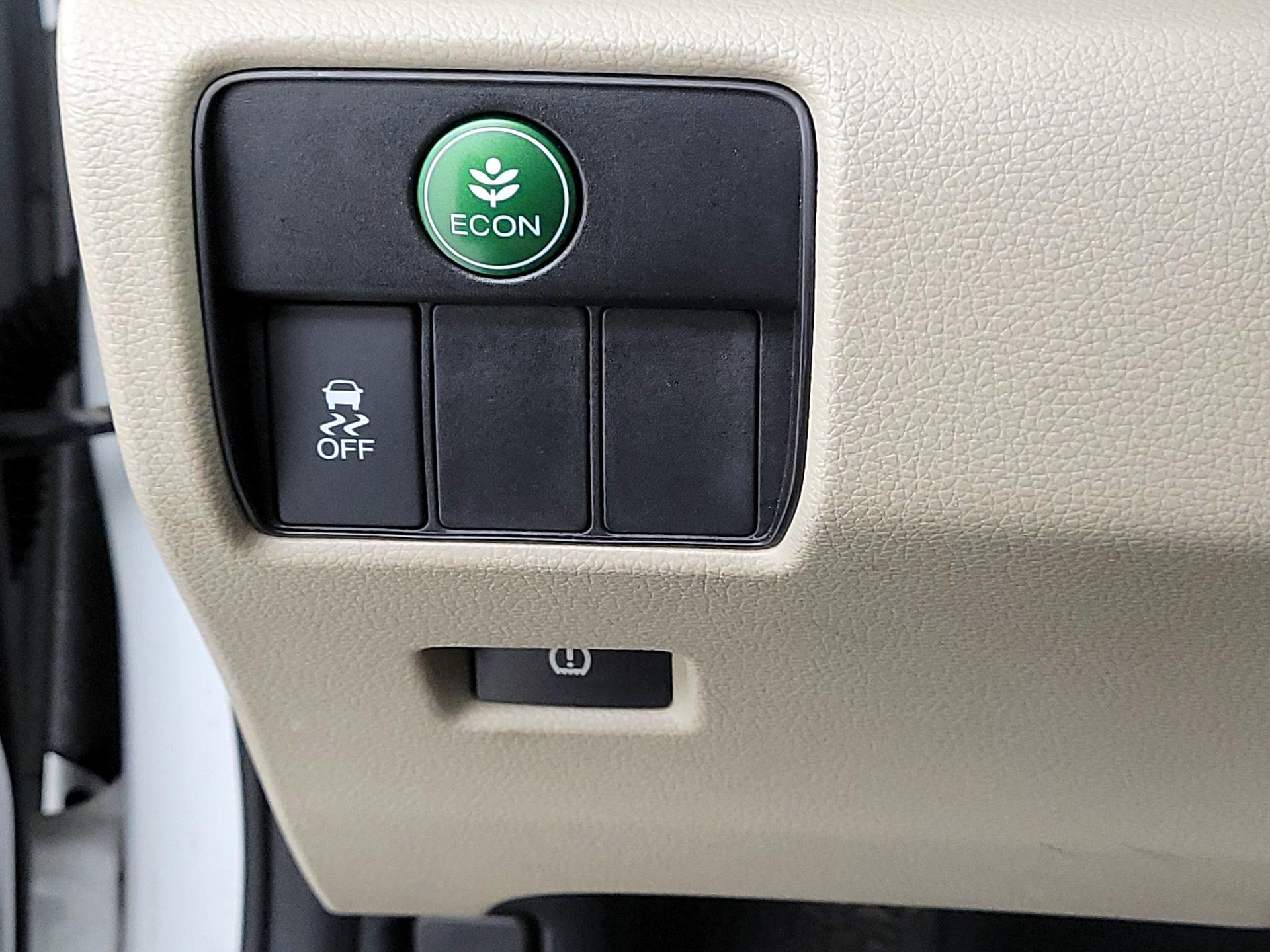 Thumbnail: 2016 Honda Accord - 13