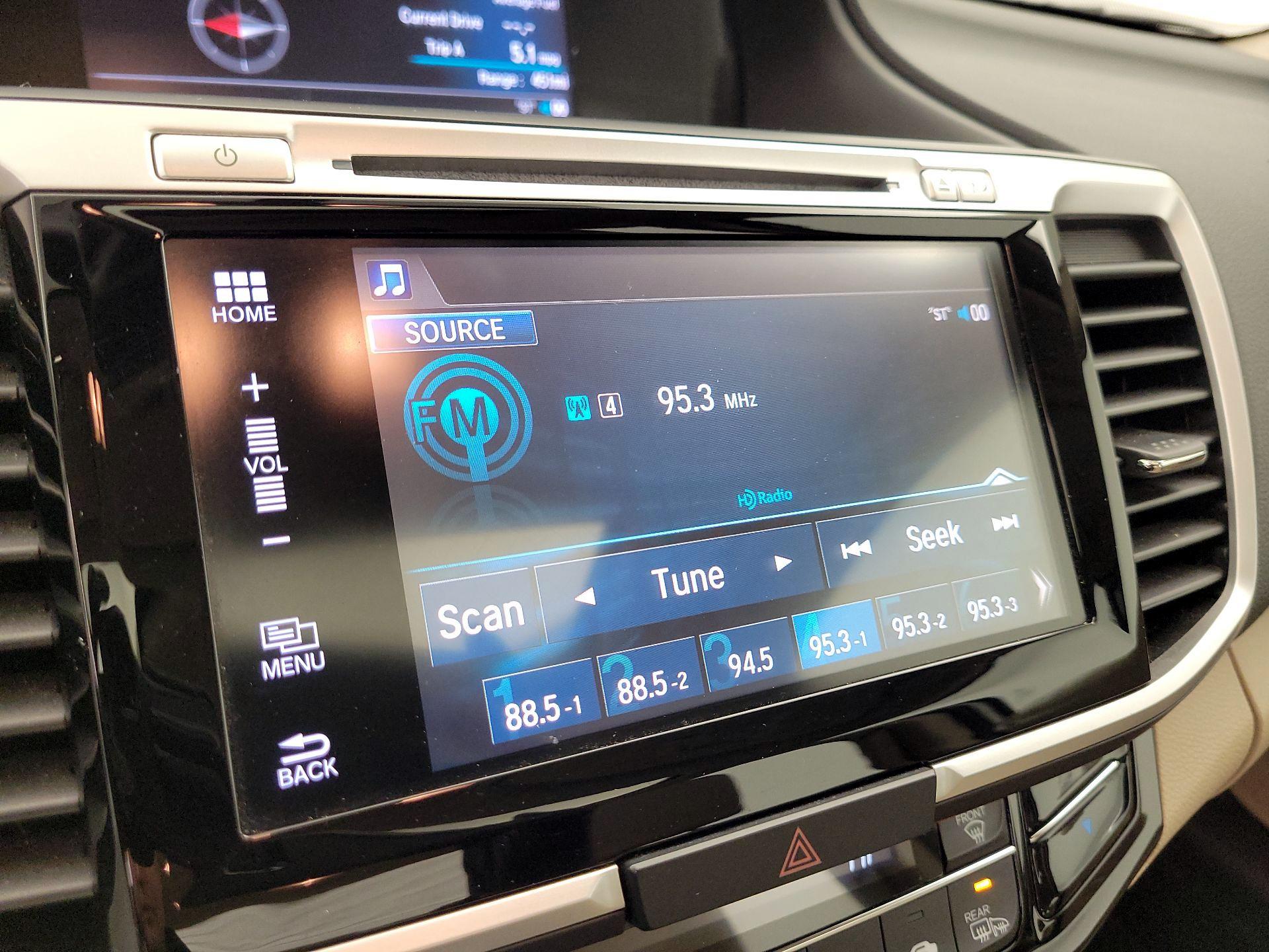 Thumbnail: 2016 Honda Accord - 15