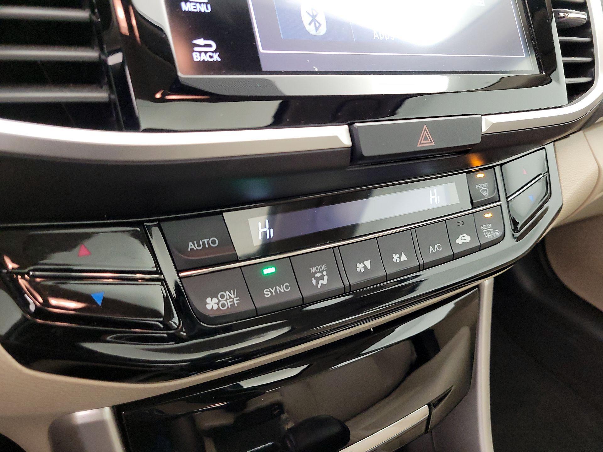 Thumbnail: 2016 Honda Accord - 16