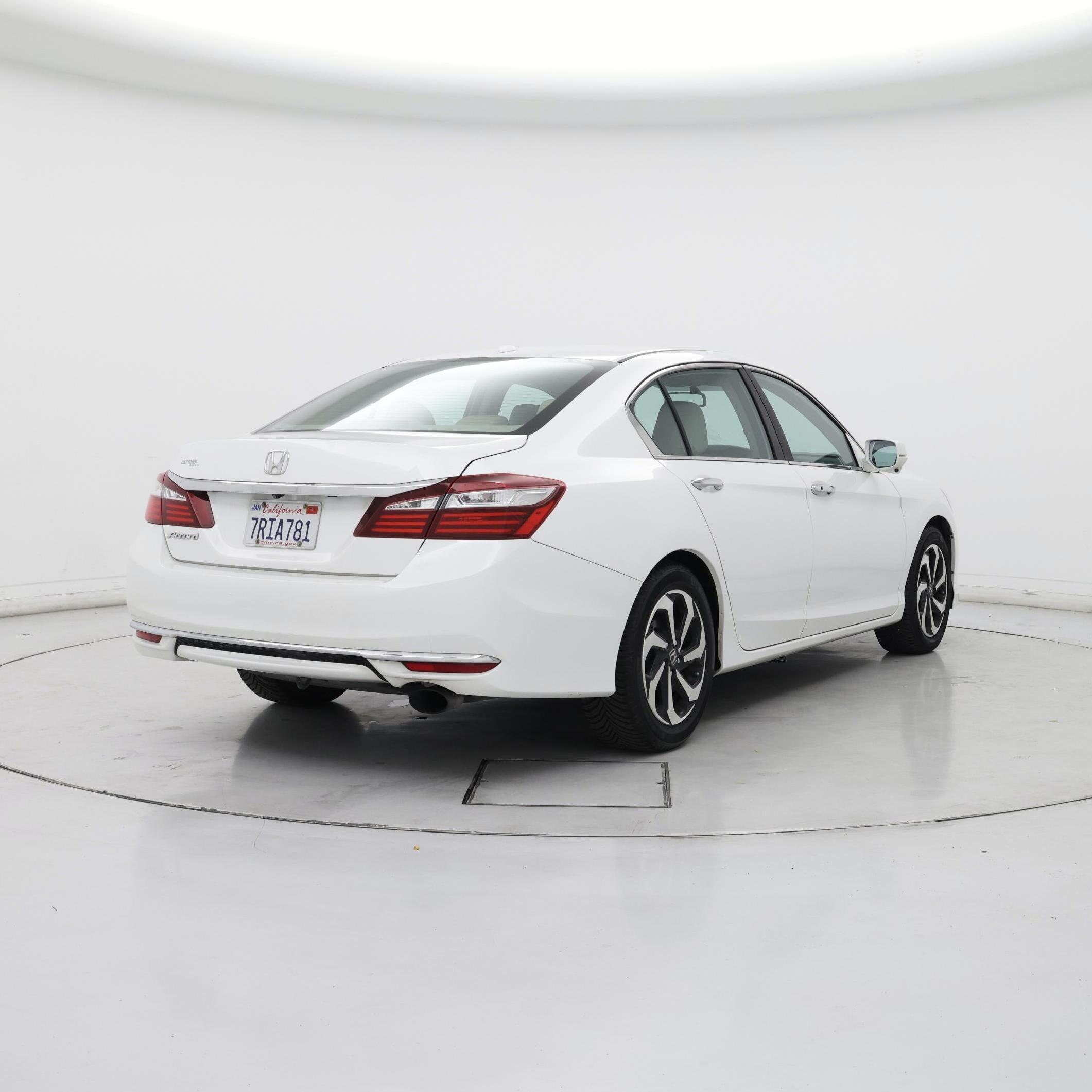 Thumbnail: 2016 Honda Accord - 8
