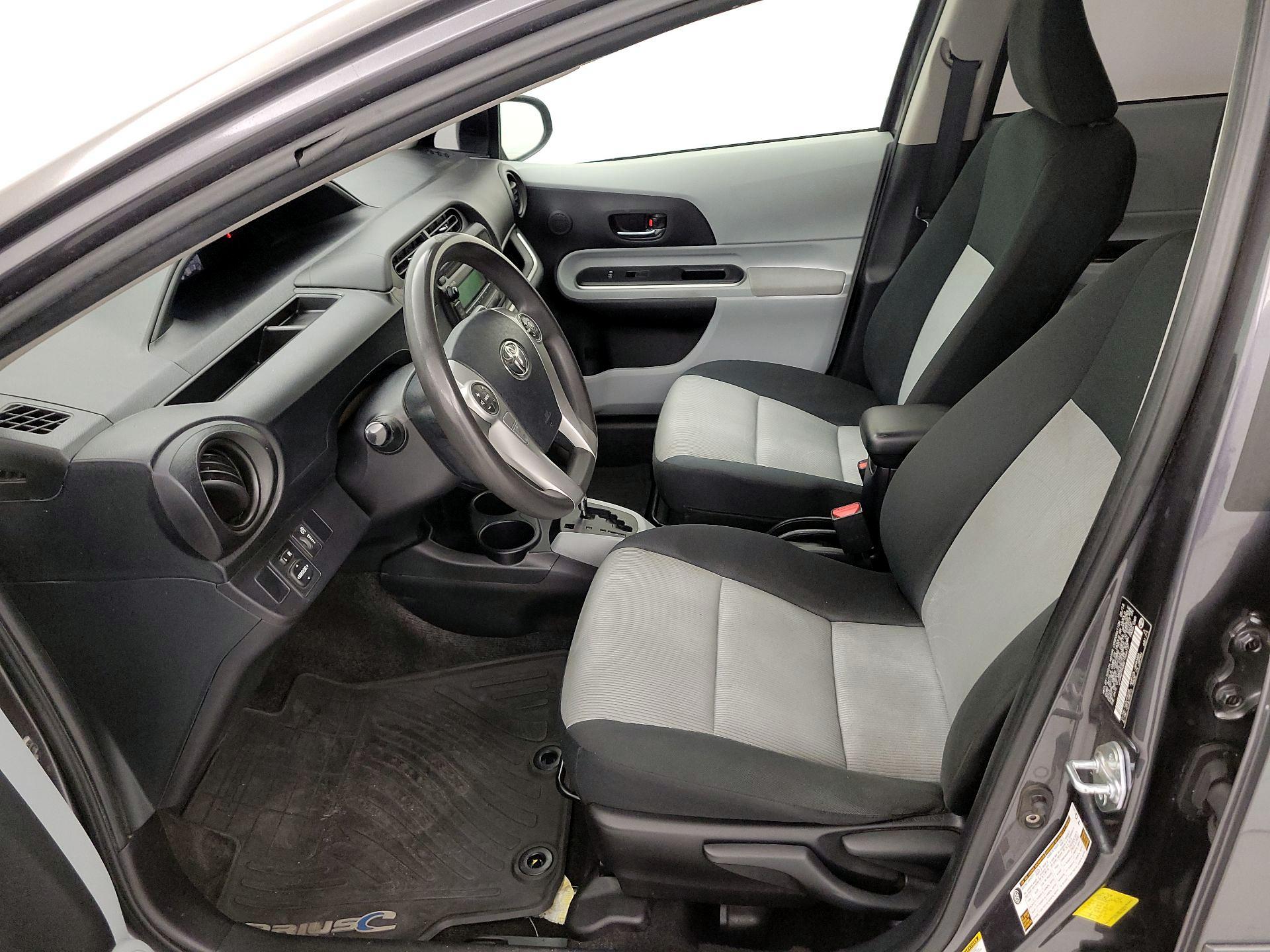 Thumbnail: 2014 Toyota Prius - 11