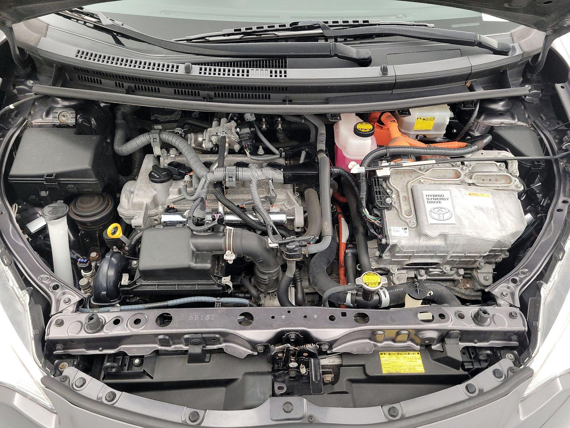 Thumbnail: 2014 Toyota Prius - 20