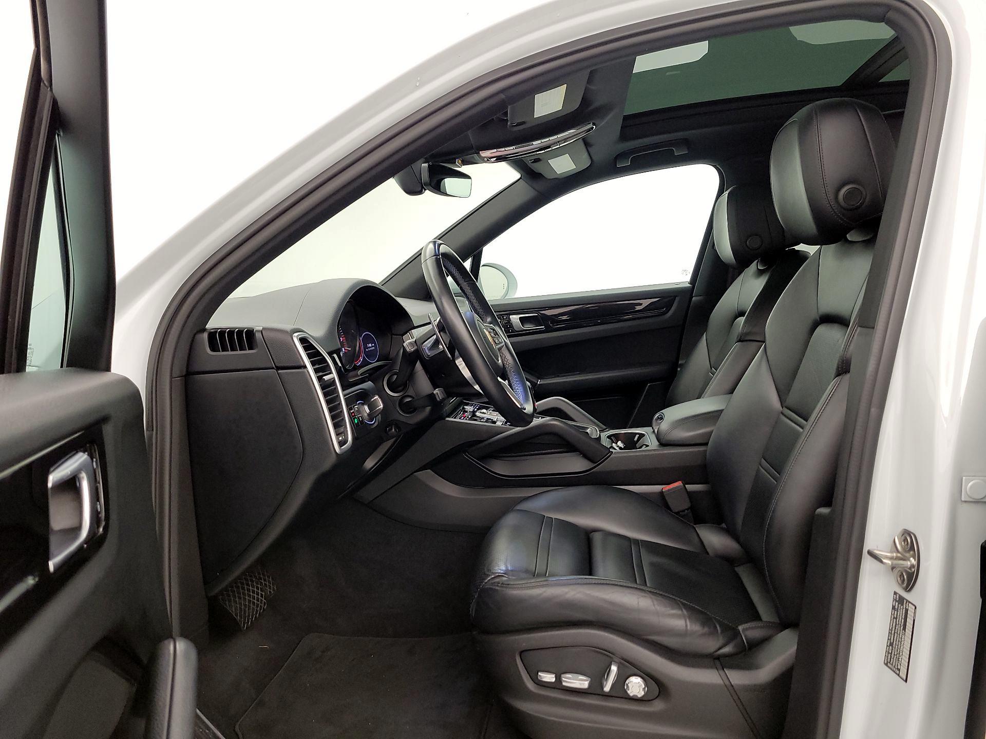 Thumbnail: 2019 Porsche Cayenne - 11