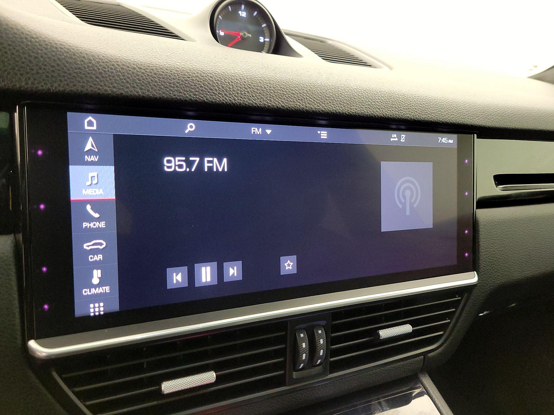 Thumbnail: 2019 Porsche Cayenne - 16