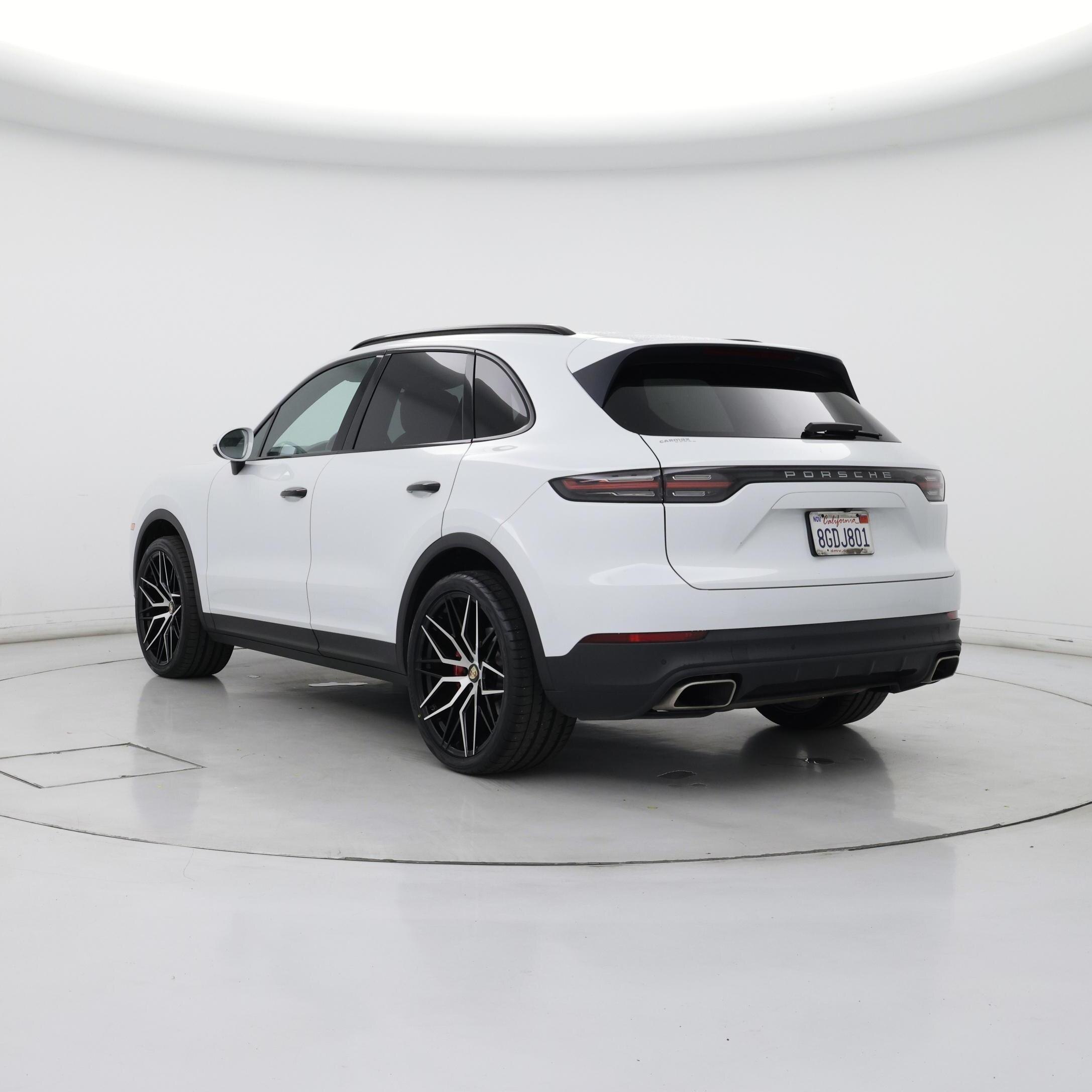 Thumbnail: 2019 Porsche Cayenne - 2