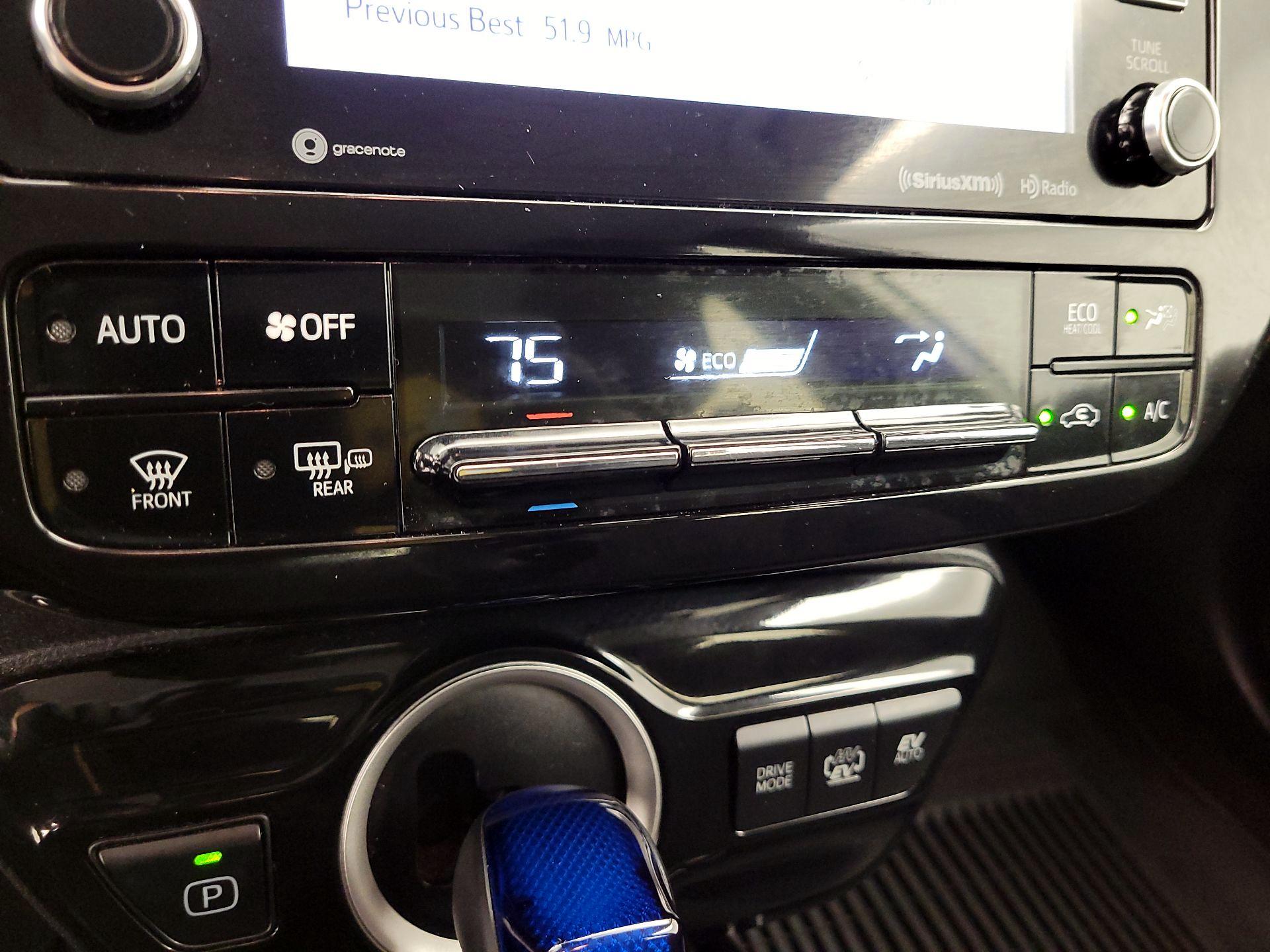 Thumbnail: 2022 Toyota Prius Prime - 16