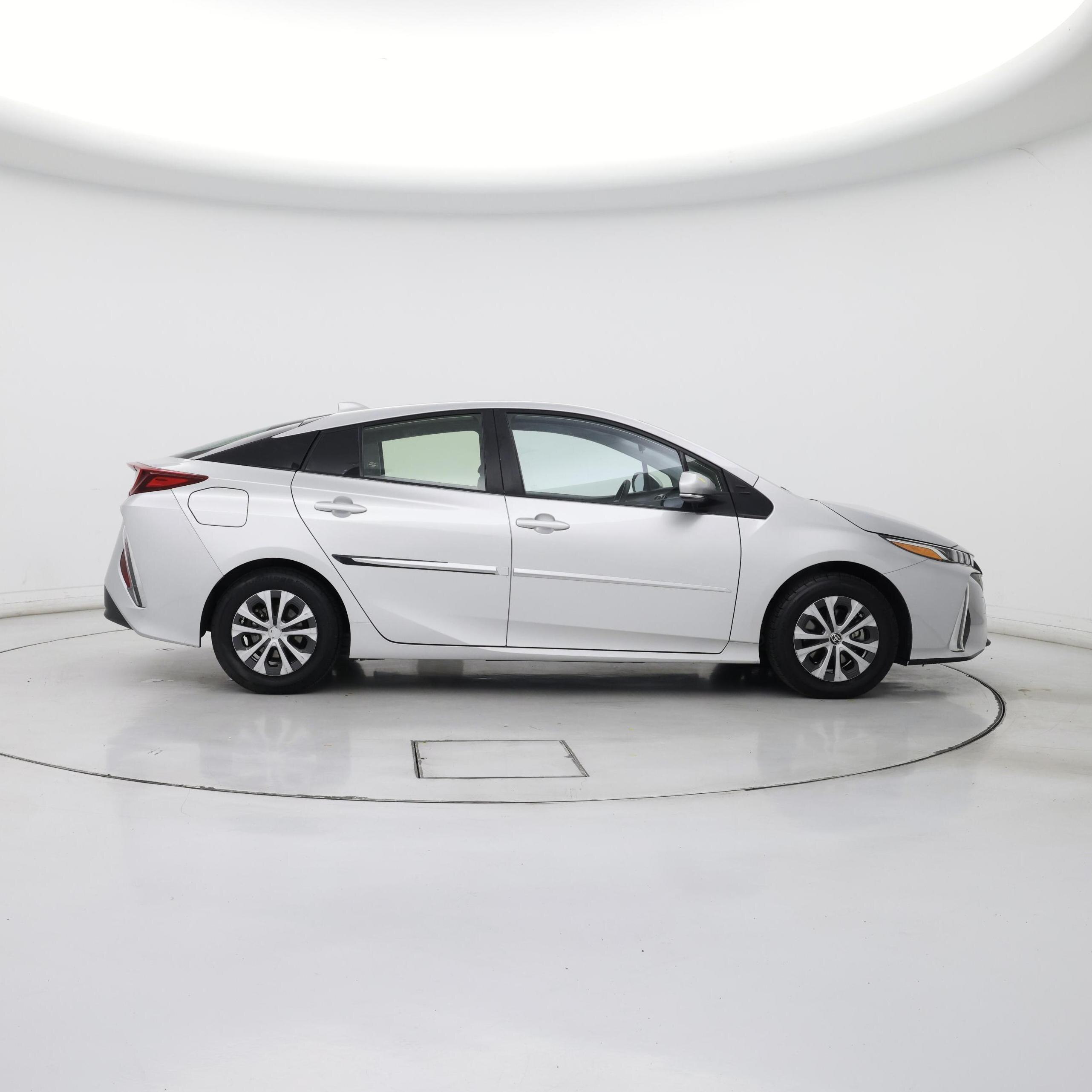 Thumbnail: 2022 Toyota Prius Prime - 7