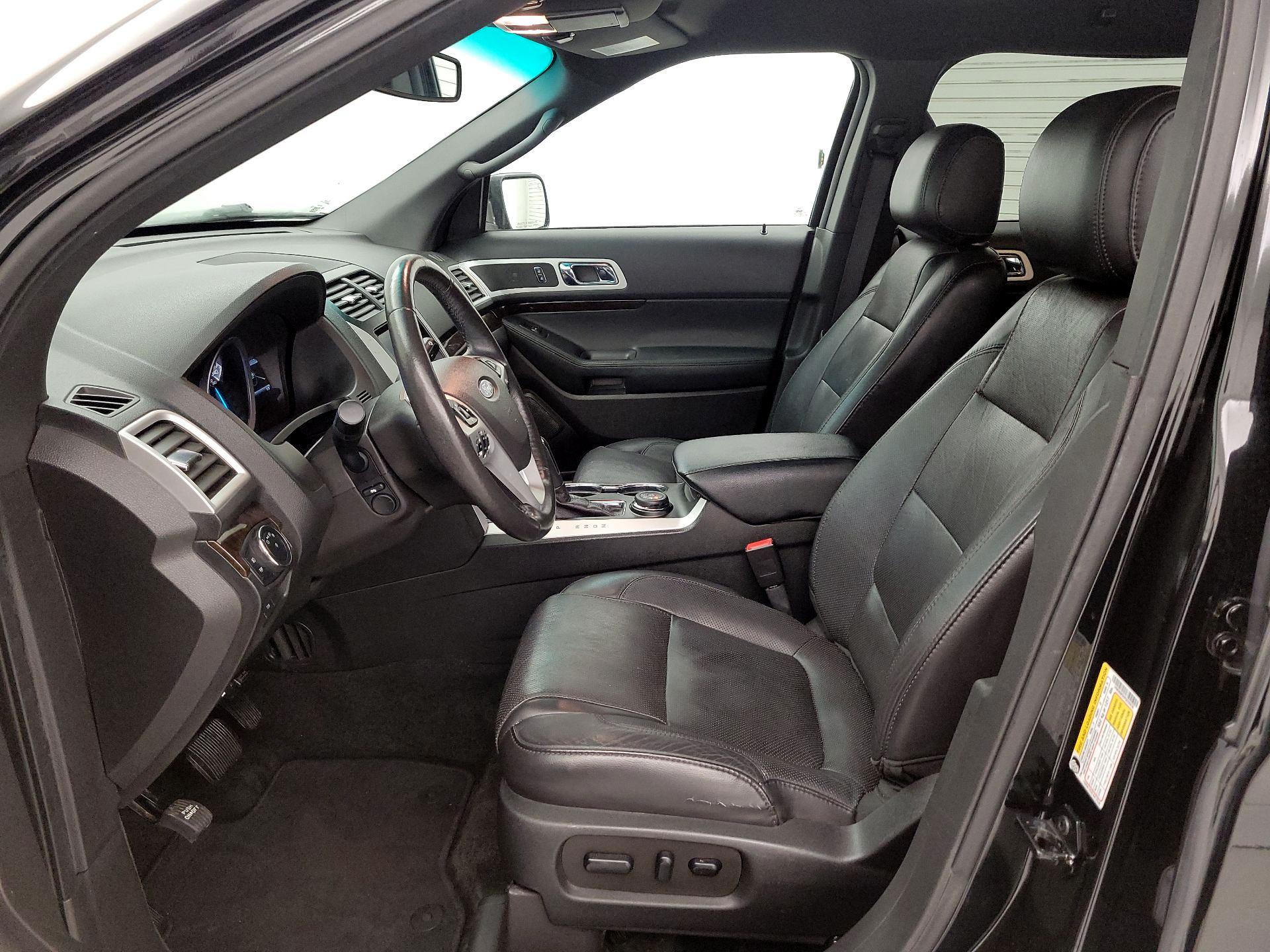 Thumbnail: 2015 Ford Explorer - 11