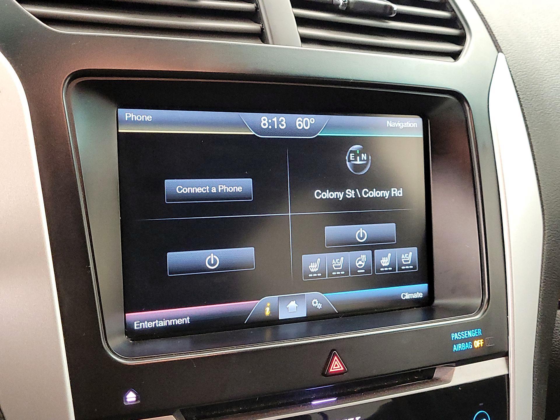 Thumbnail: 2015 Ford Explorer - 16