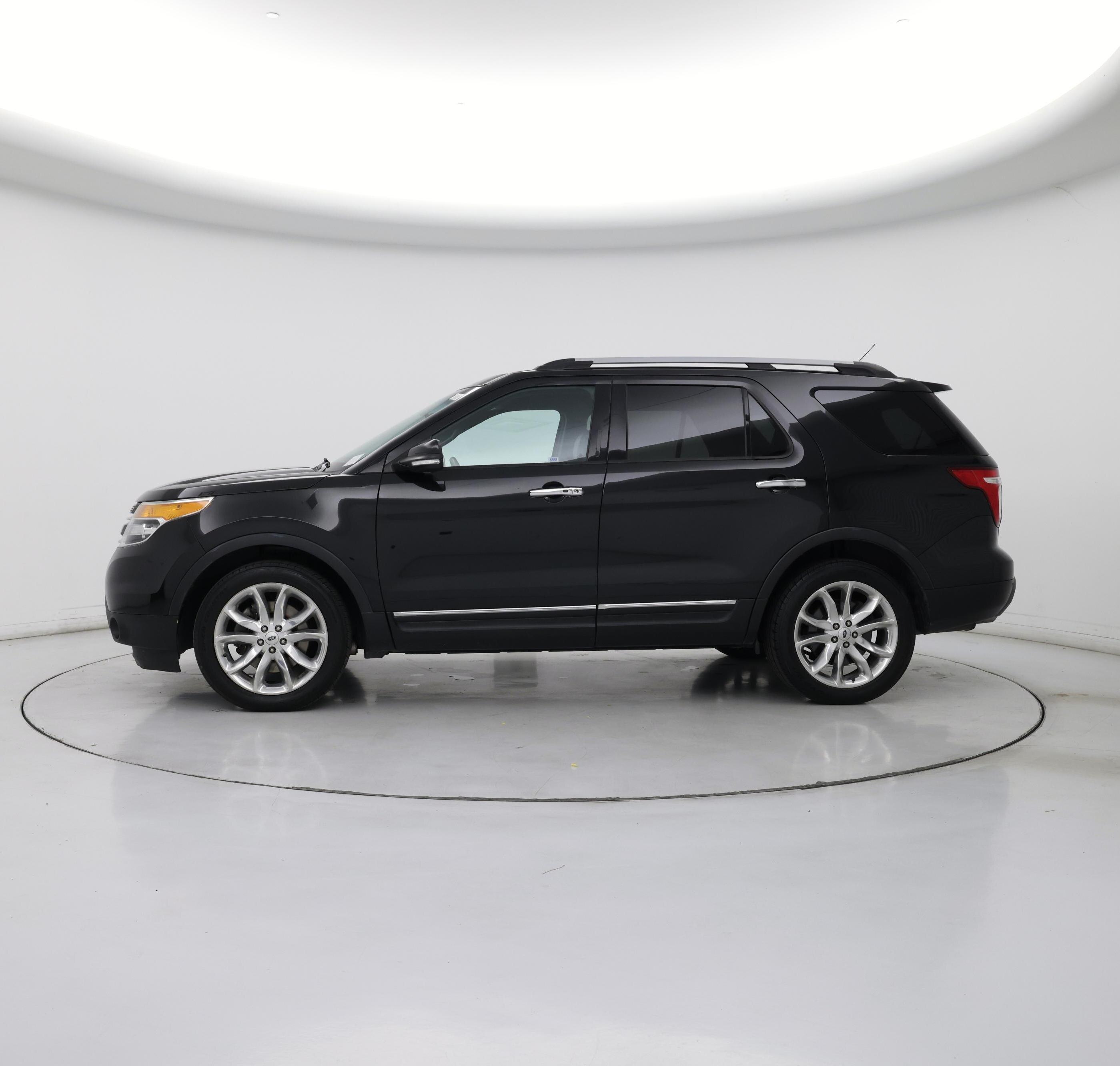 Thumbnail: 2015 Ford Explorer - 3