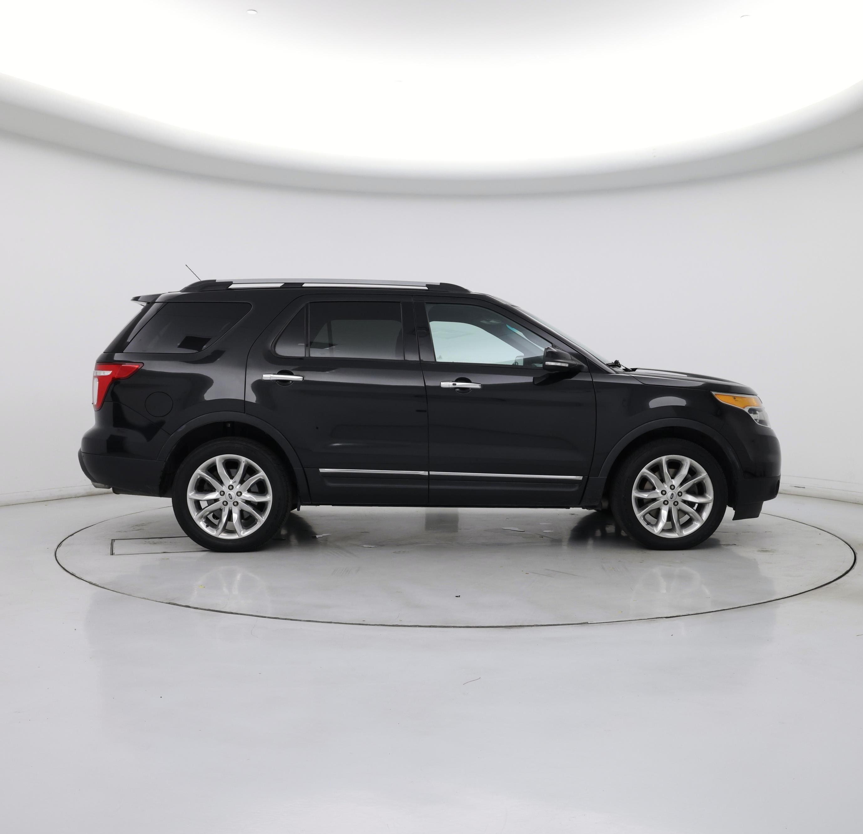 Thumbnail: 2015 Ford Explorer - 7