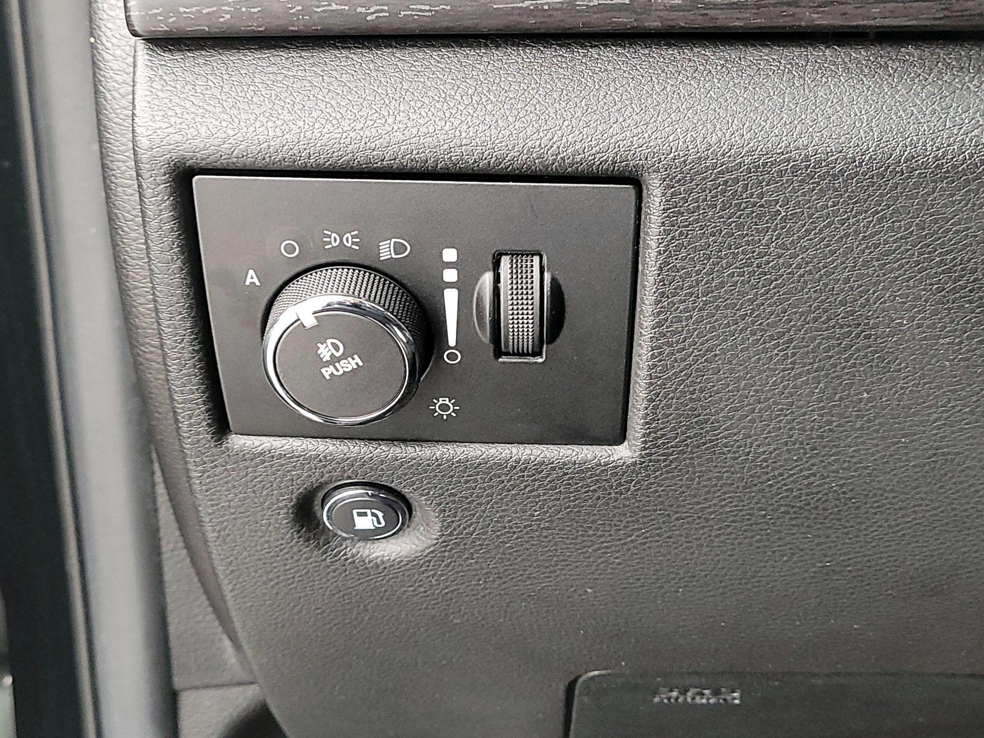 Thumbnail: 2014 Jeep Grand Cherokee - 13