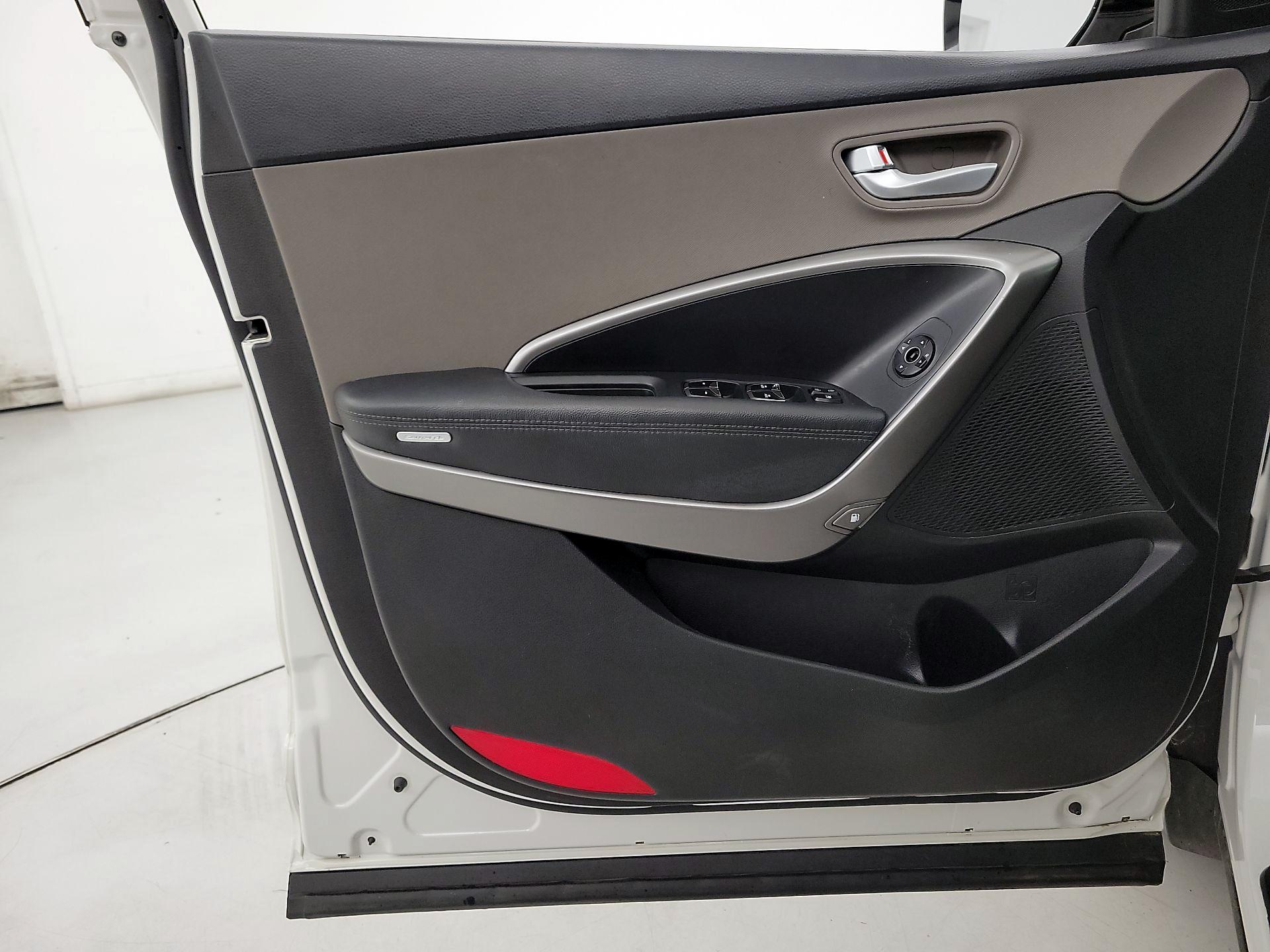 Thumbnail: 2018 Hyundai Santa Fe - 12