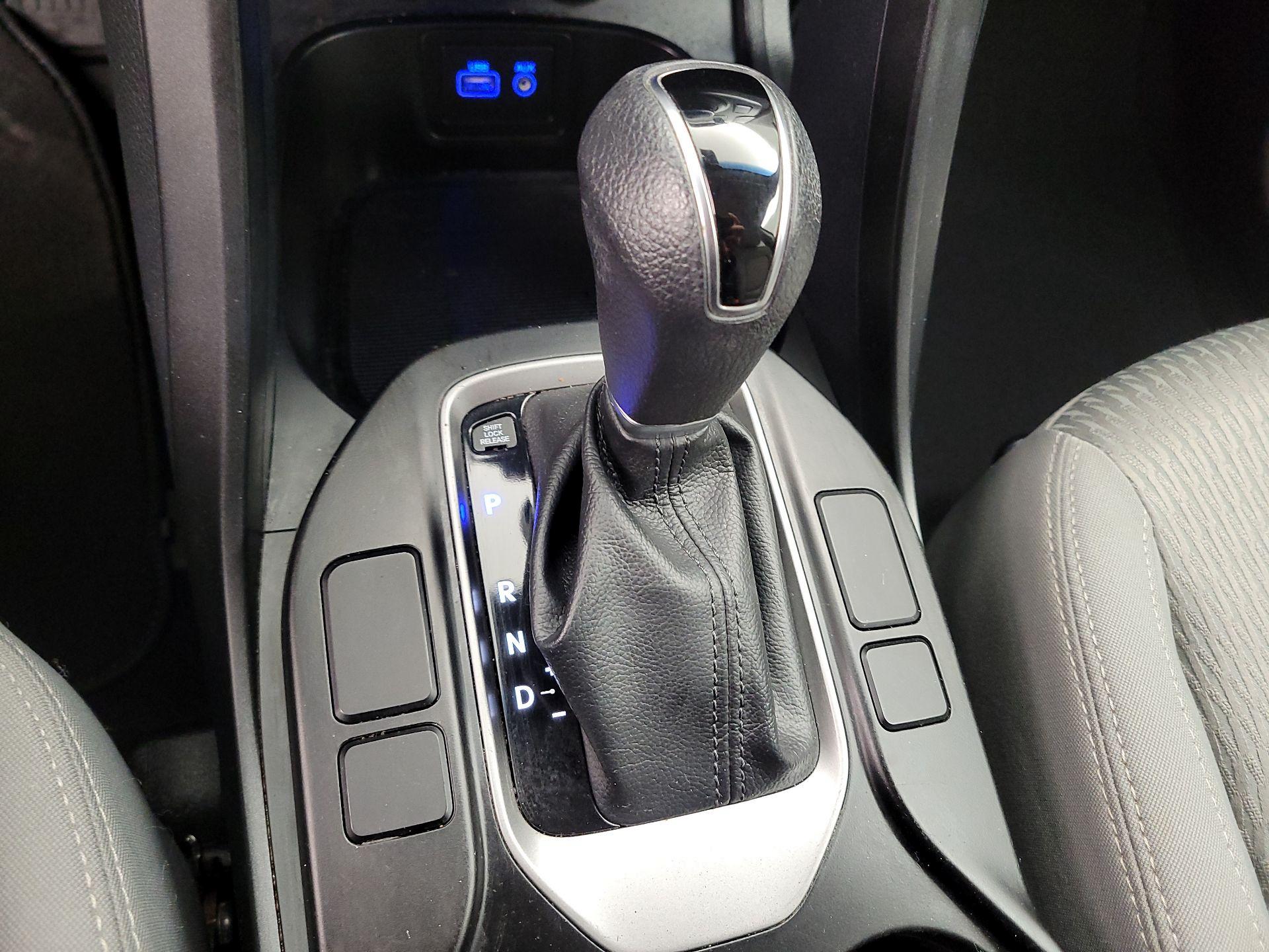 Thumbnail: 2018 Hyundai Santa Fe - 17