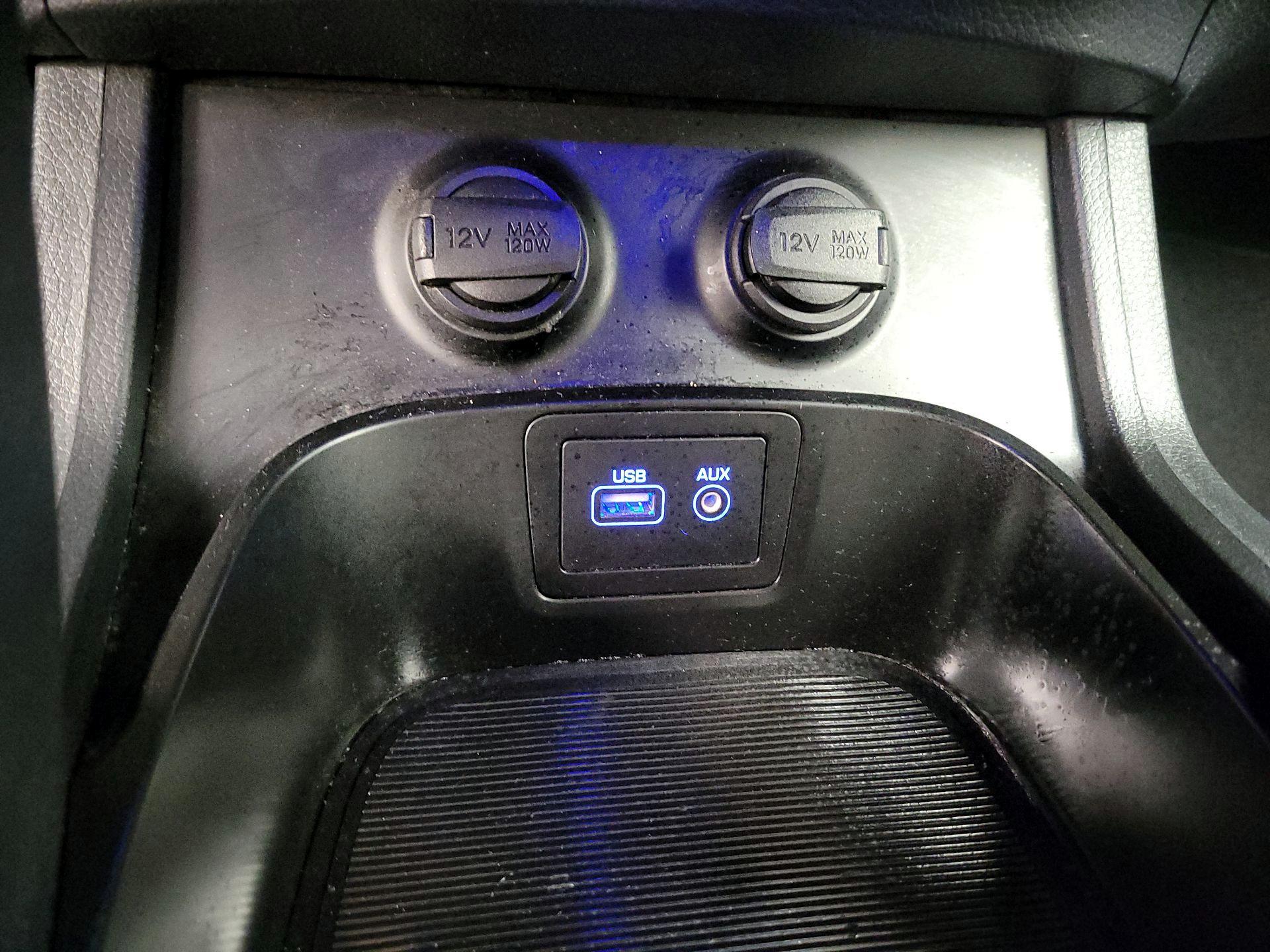 Thumbnail: 2018 Hyundai Santa Fe - 18