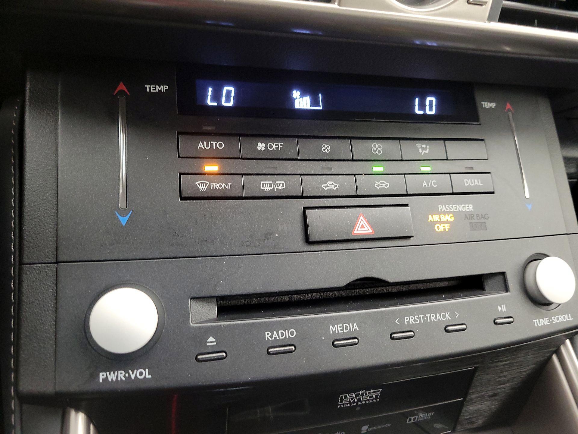 Thumbnail: 2015 Lexus IS - 17