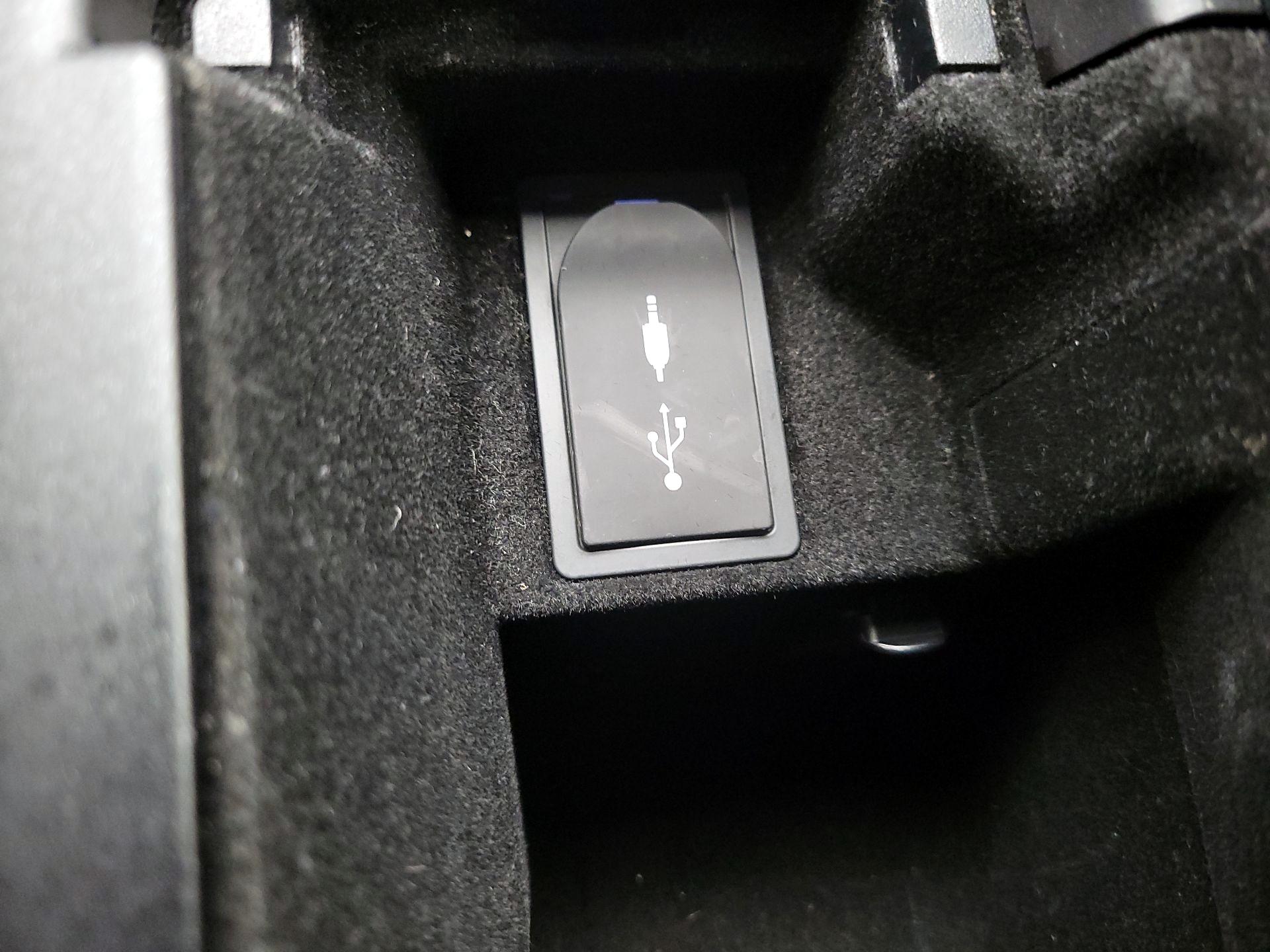 Thumbnail: 2015 Lexus IS - 19