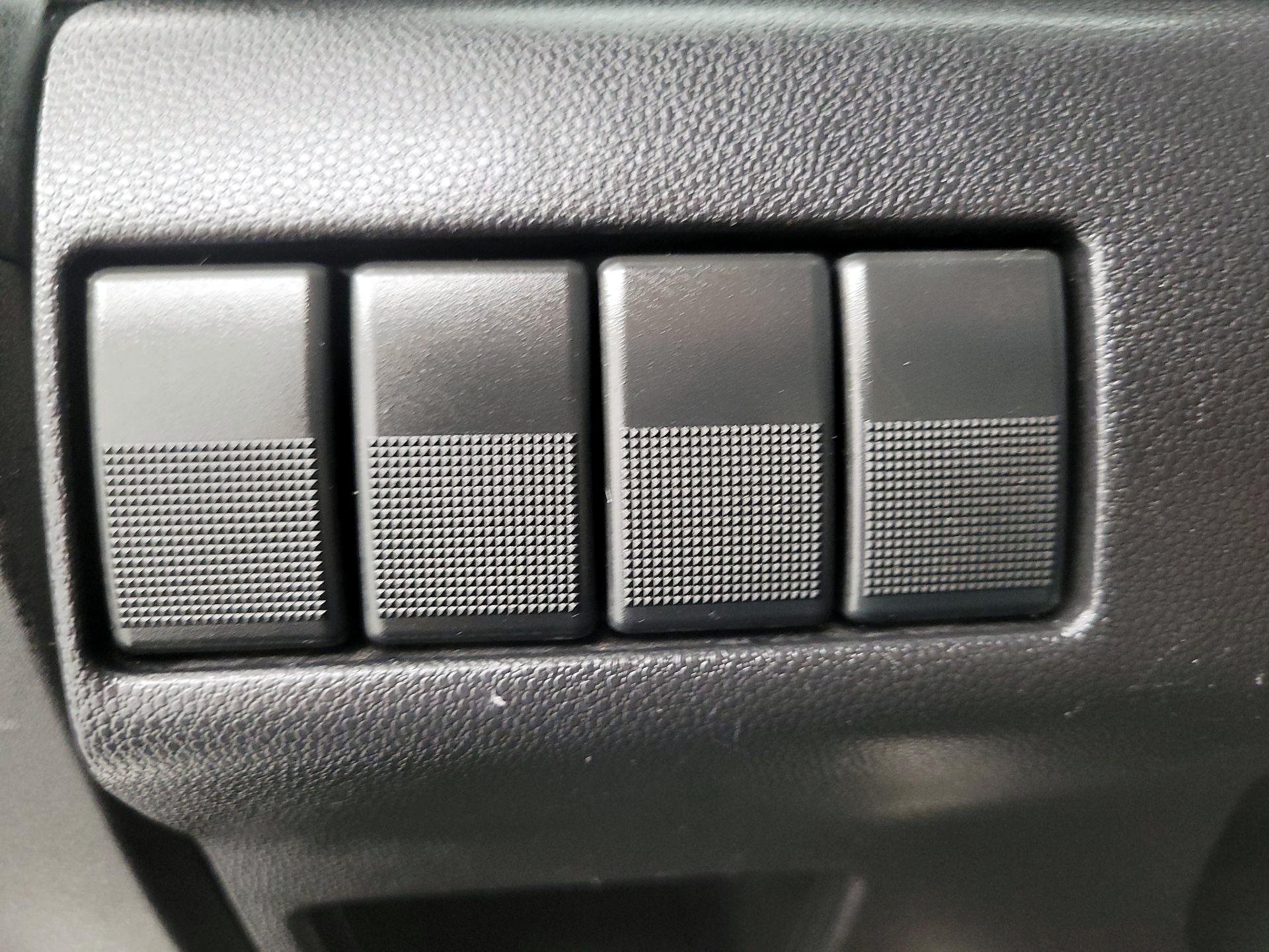 Thumbnail: 2015 Mazda Mazda5 - 13