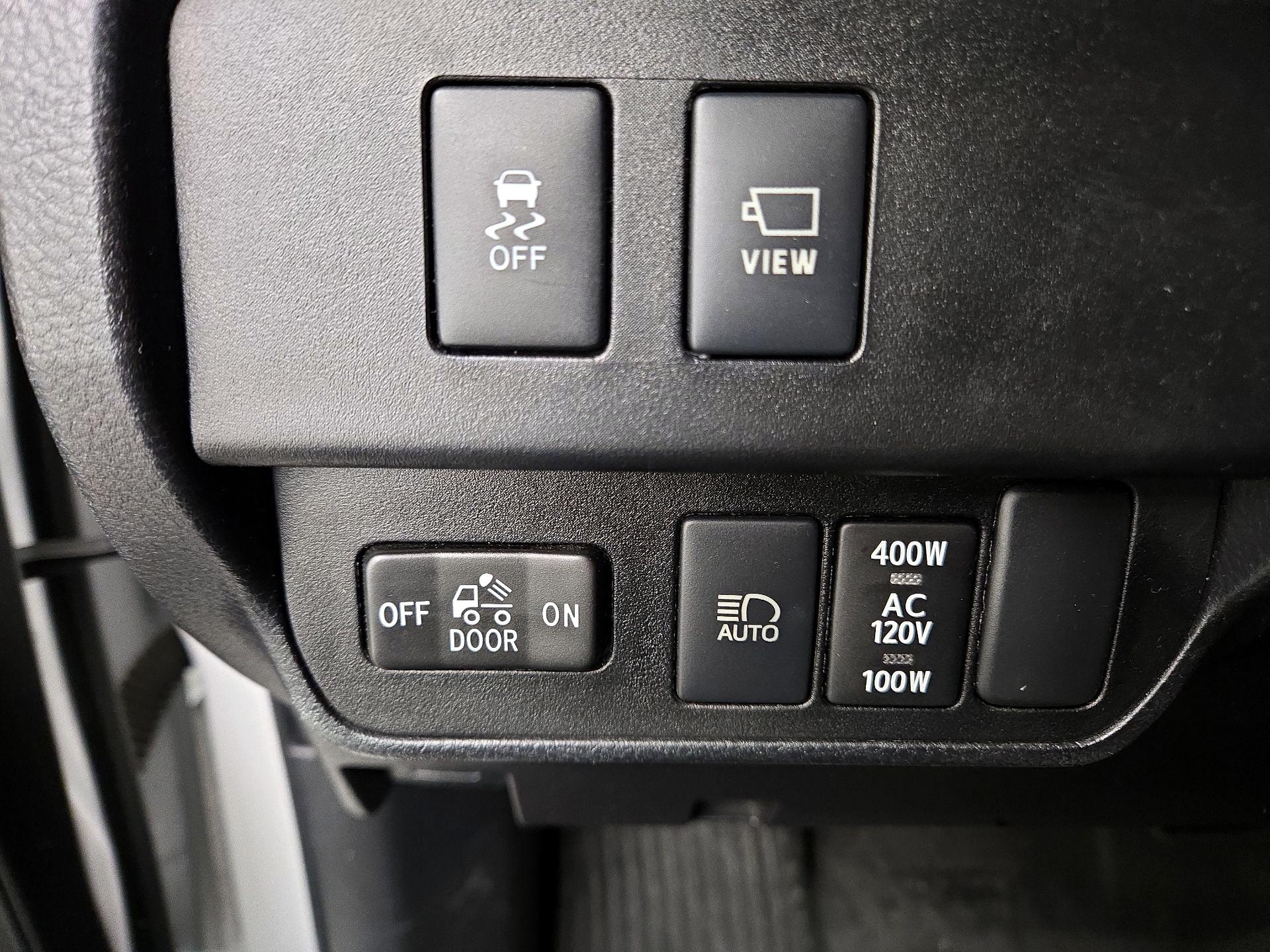 Thumbnail: 2023 Toyota Tacoma - 13