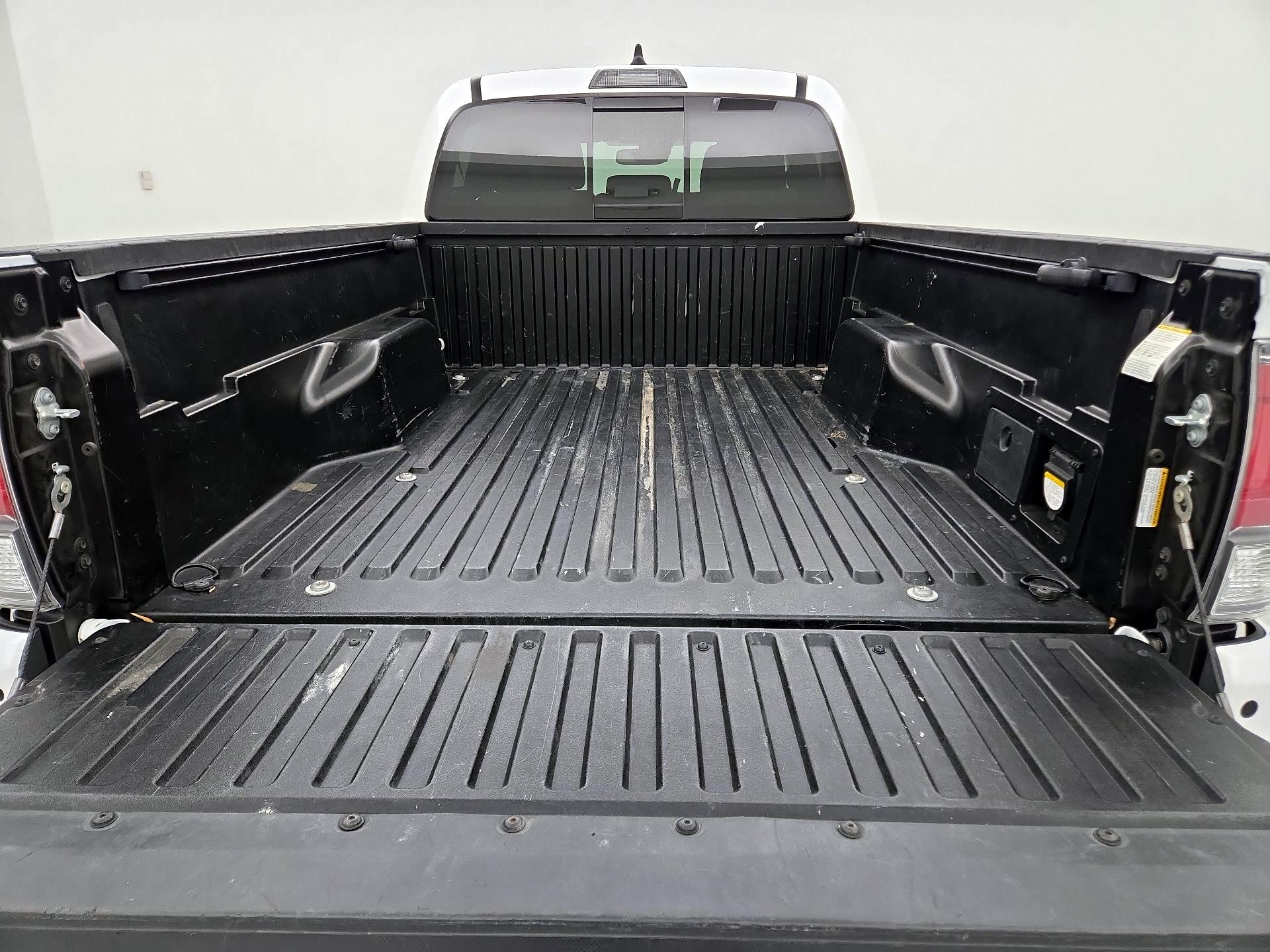 Thumbnail: 2023 Toyota Tacoma - 20