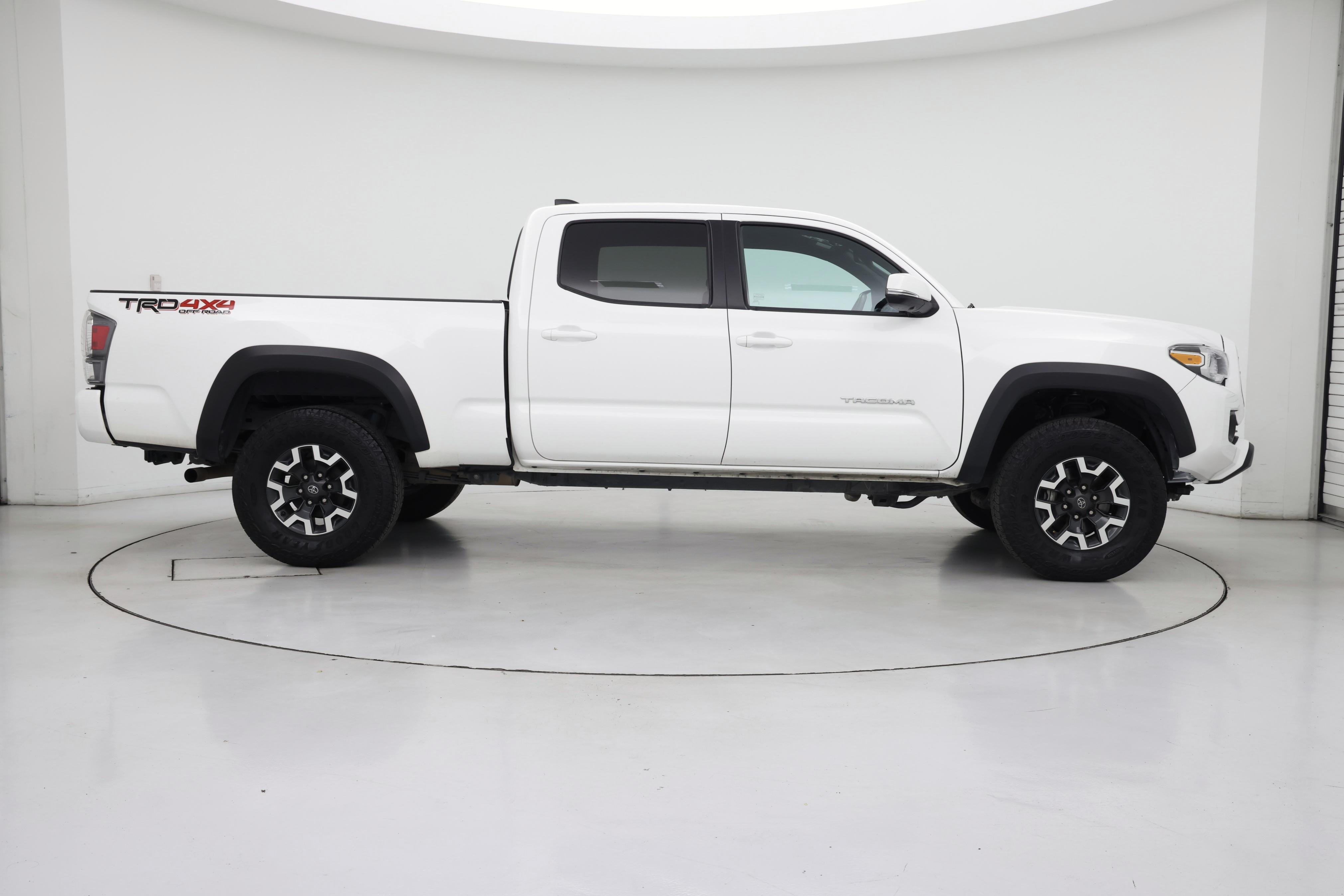 Thumbnail: 2023 Toyota Tacoma - 7