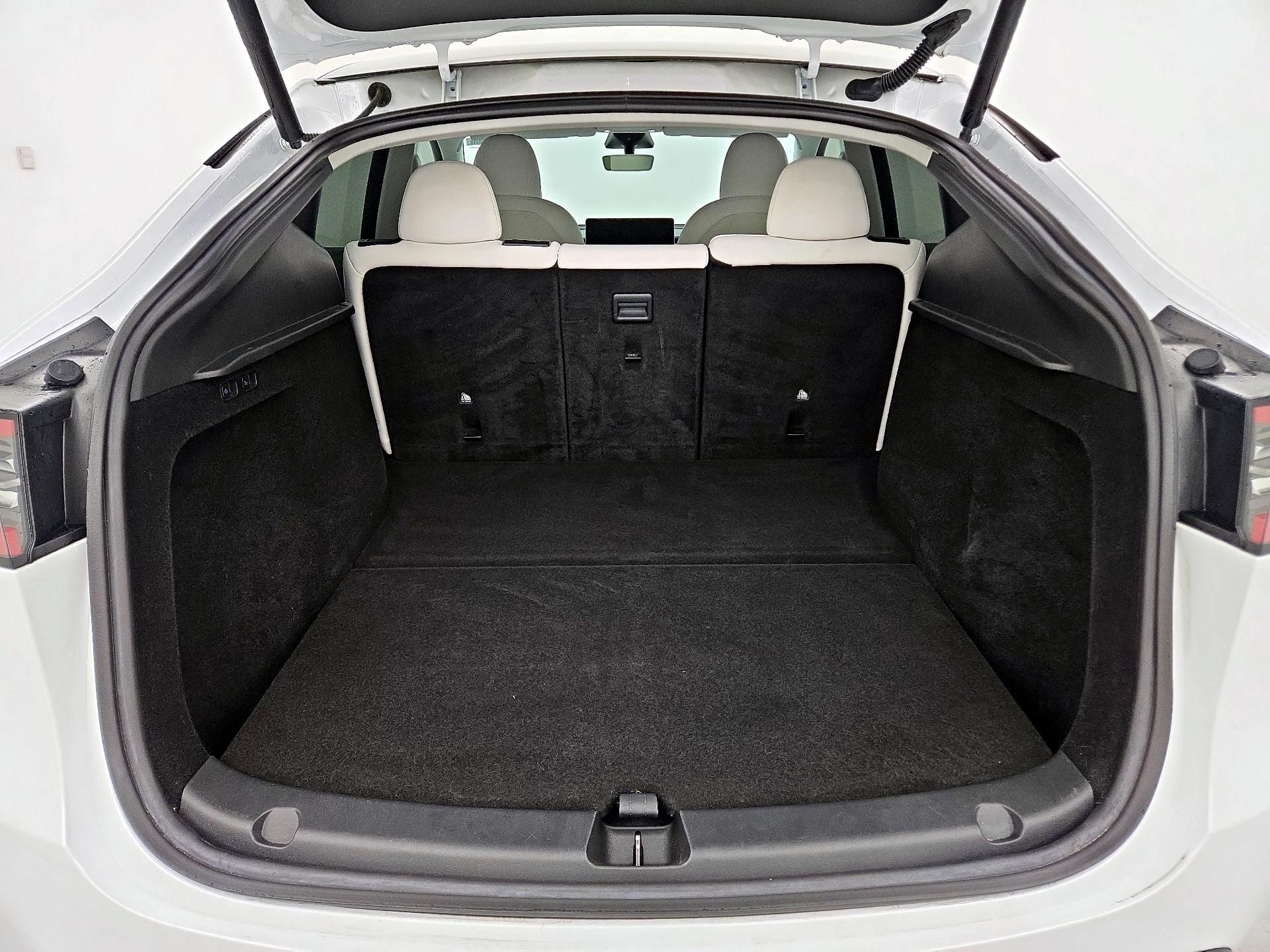 Thumbnail: 2023 Tesla Model Y - 19