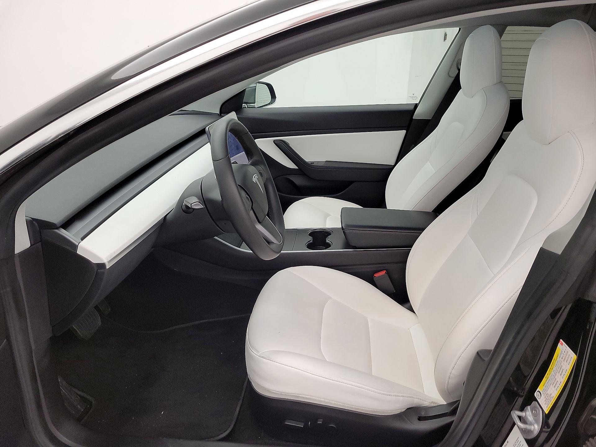 Thumbnail: 2019 Tesla Model 3 - 11