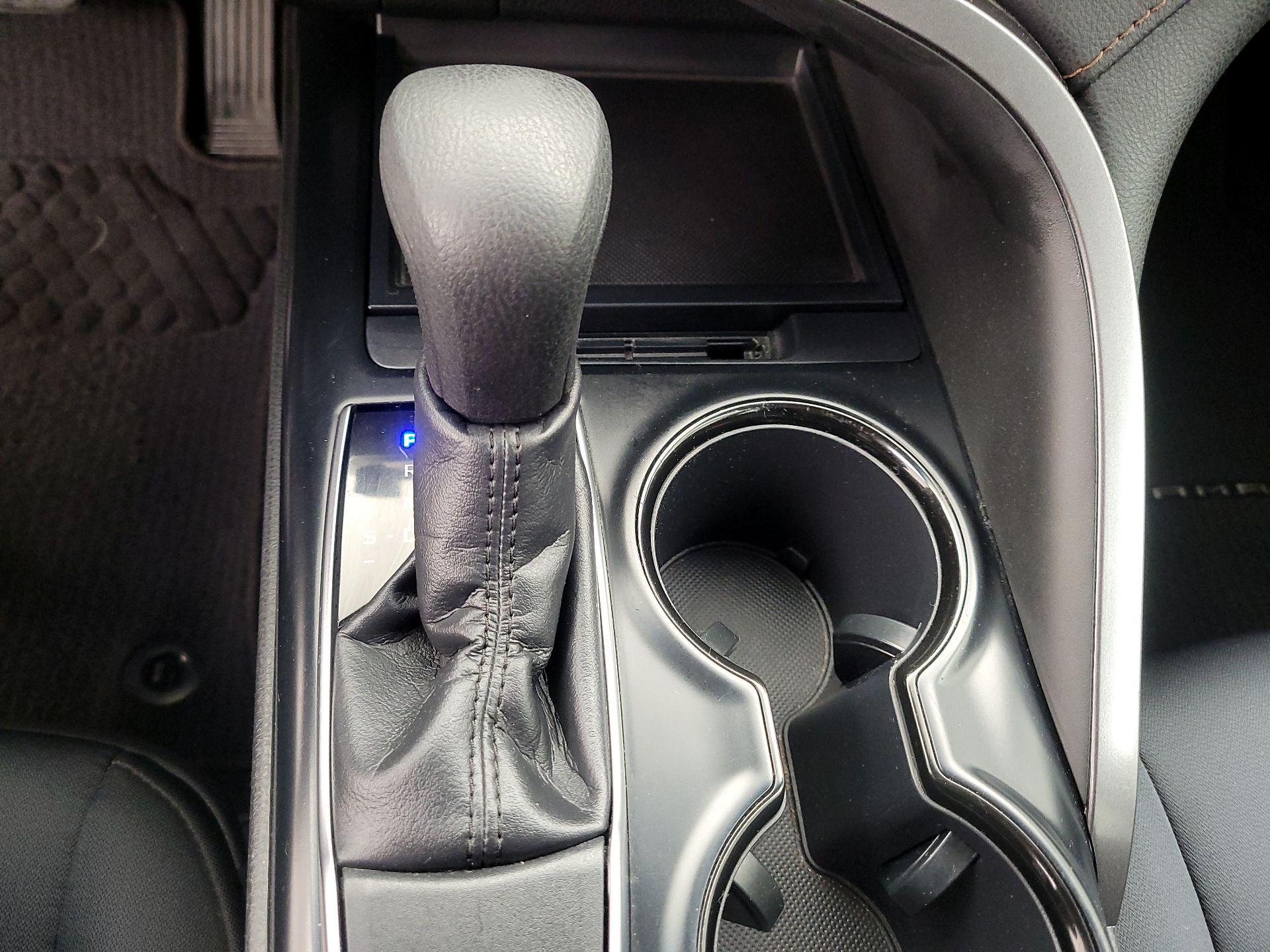 Thumbnail: 2018 Toyota Camry - 17