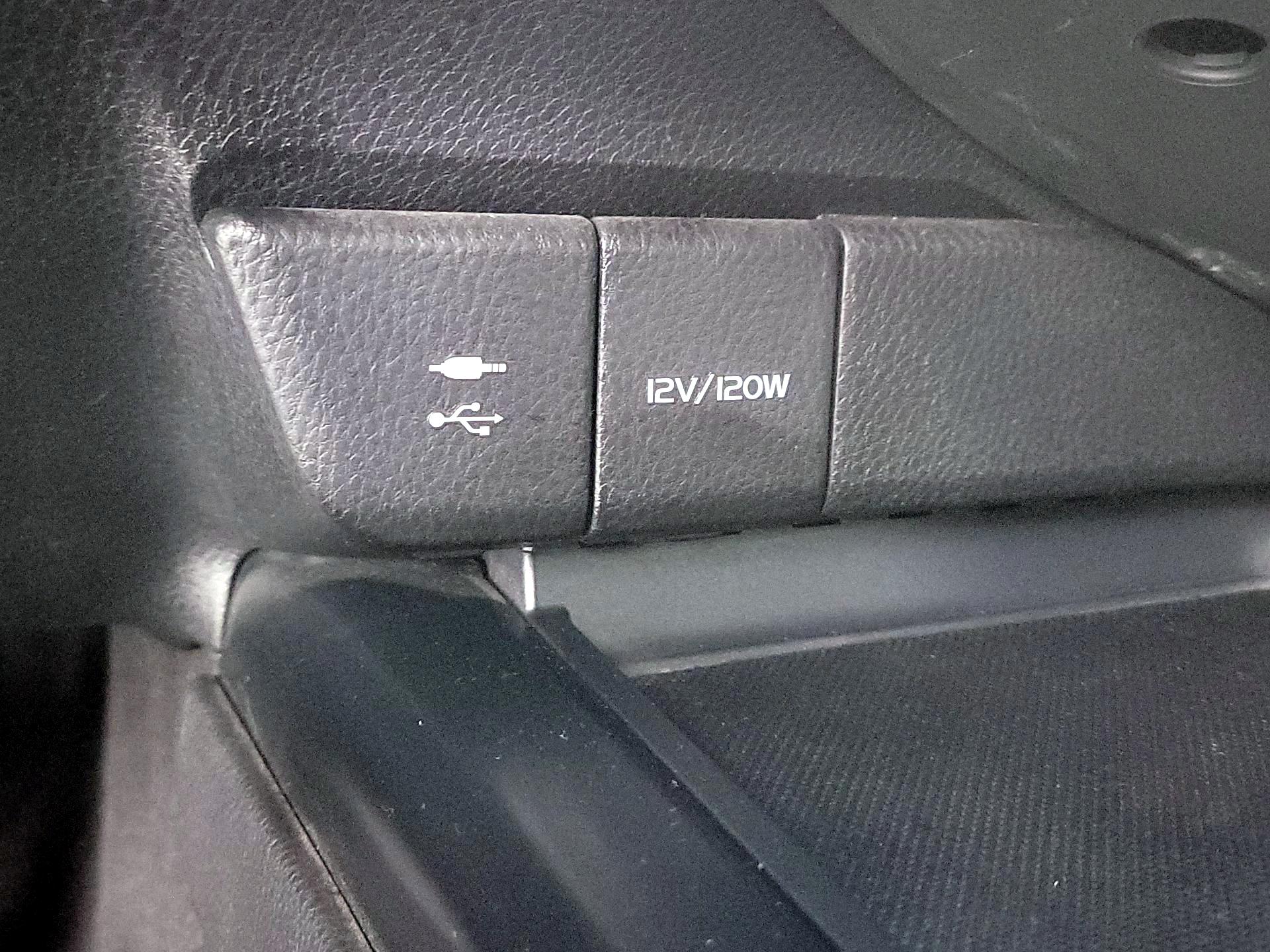 Thumbnail: 2018 Toyota Camry - 18