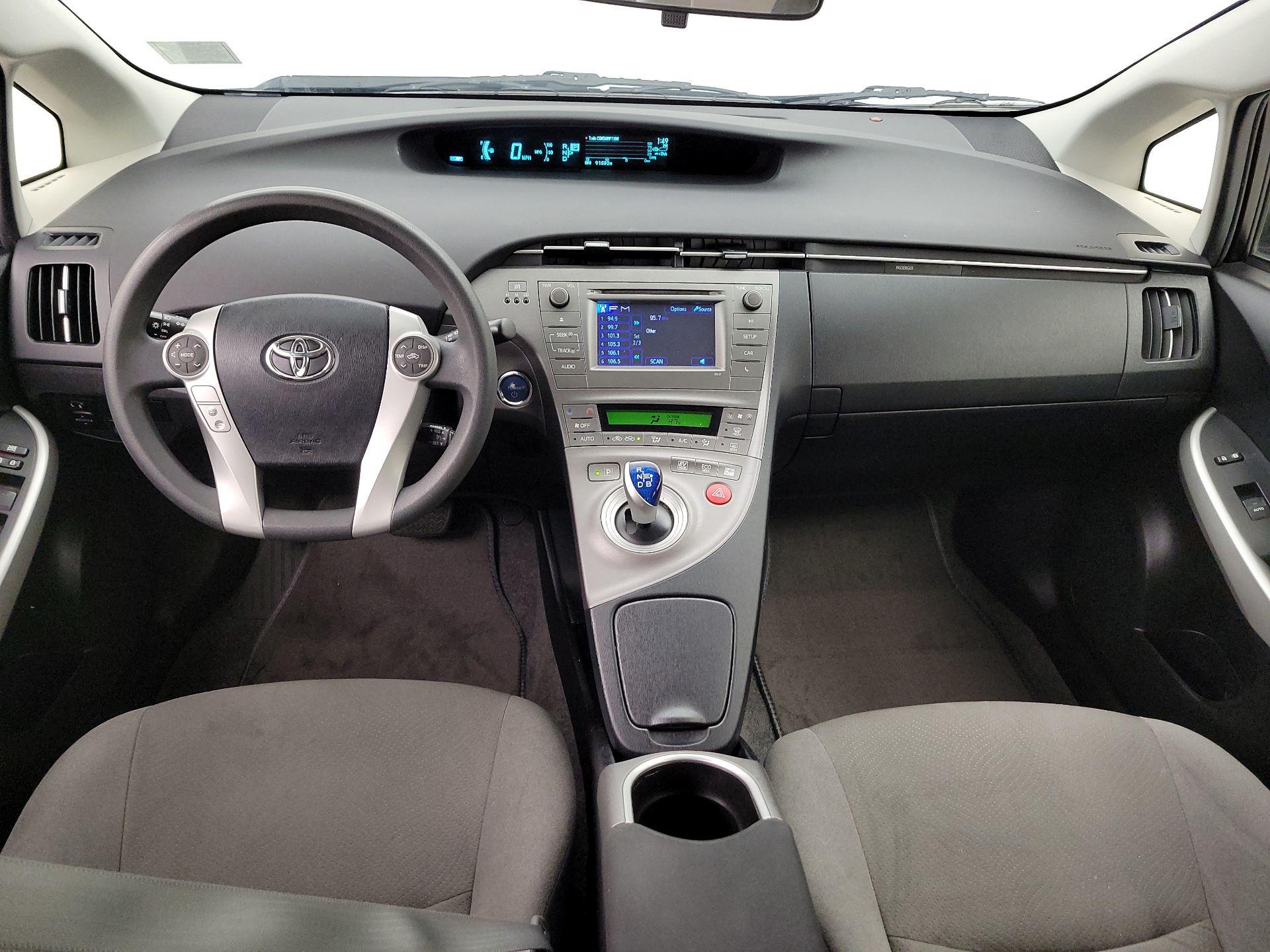 Thumbnail: 2015 Toyota Prius - 9