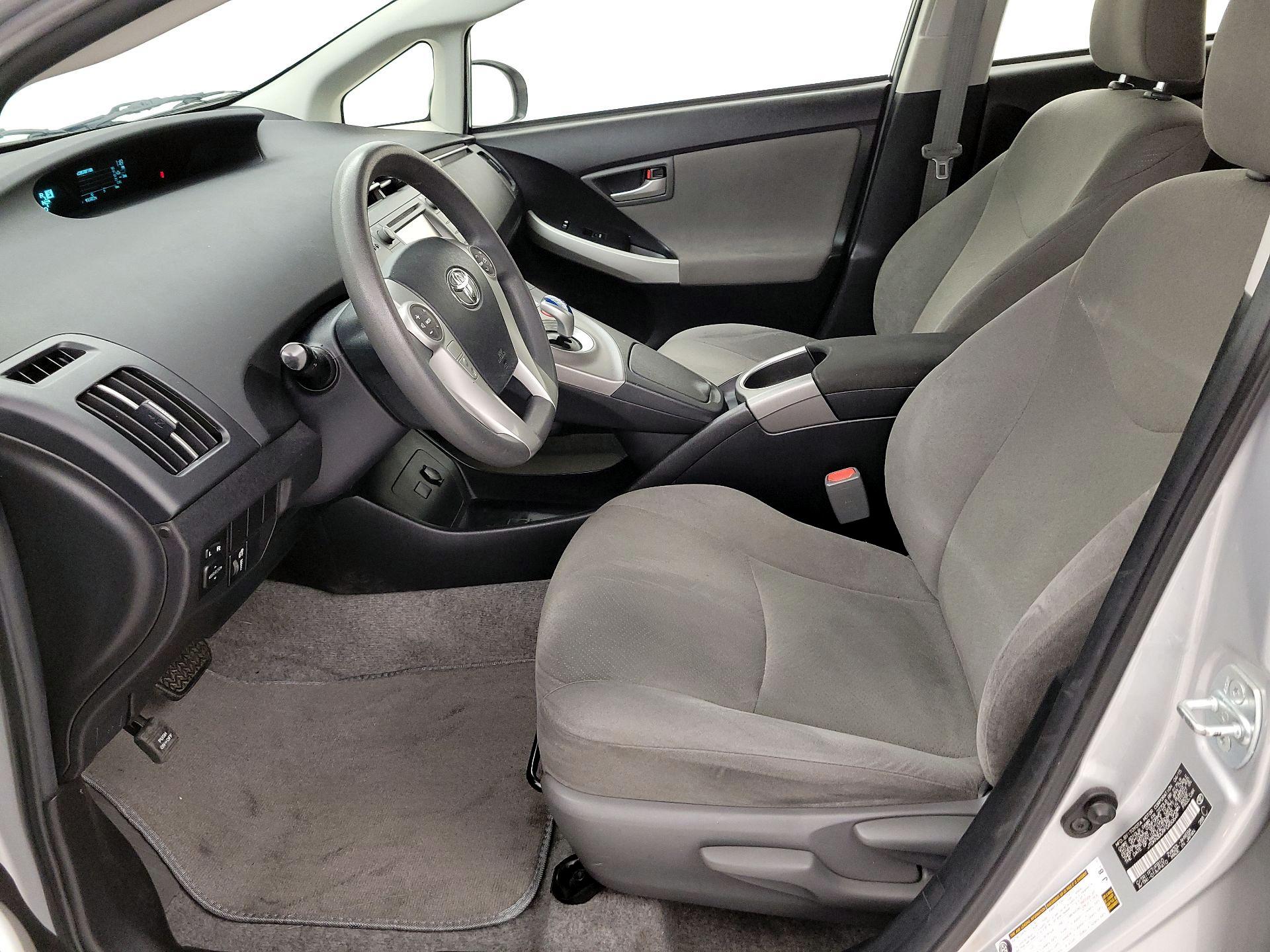 Thumbnail: 2015 Toyota Prius - 11