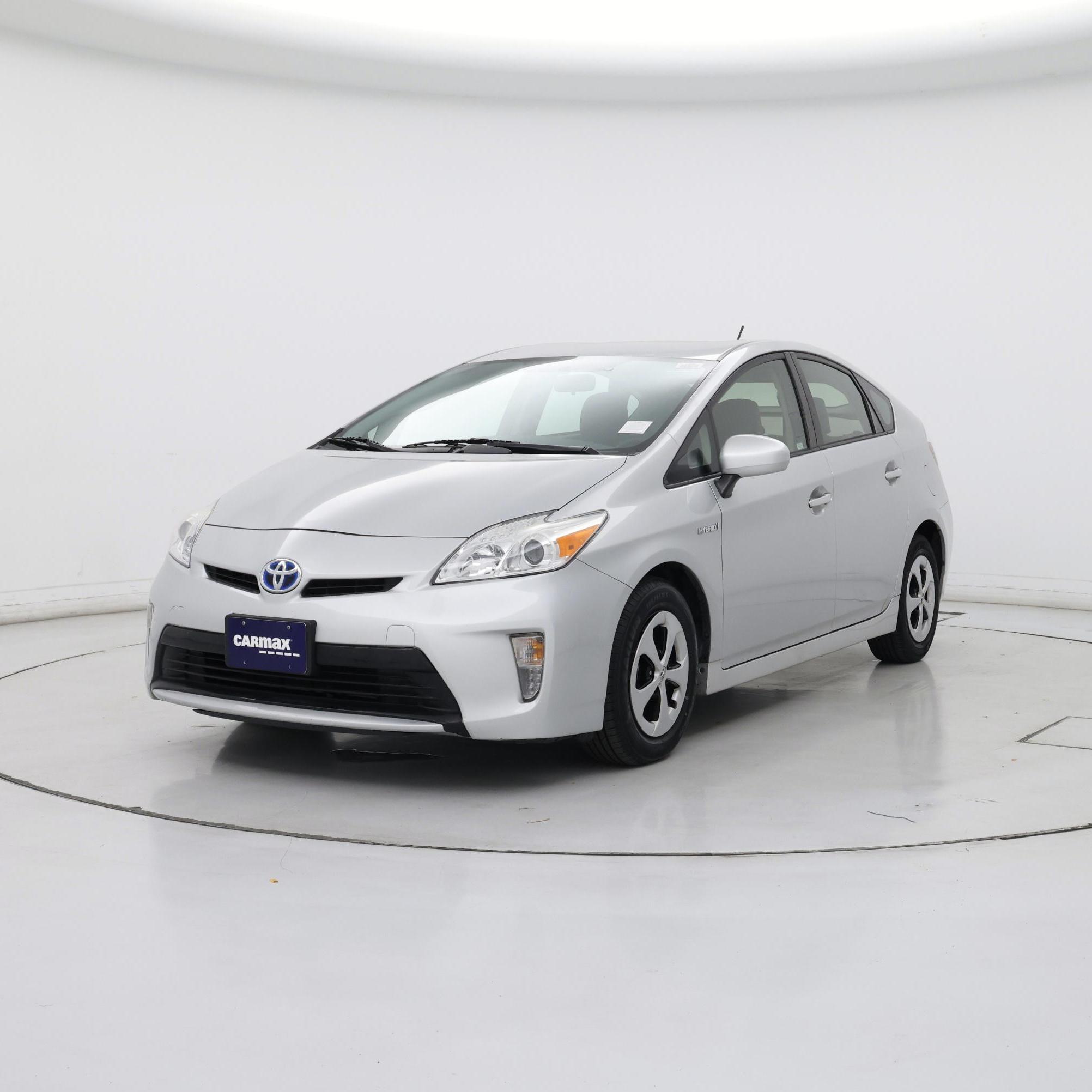 Thumbnail: 2015 Toyota Prius - 4