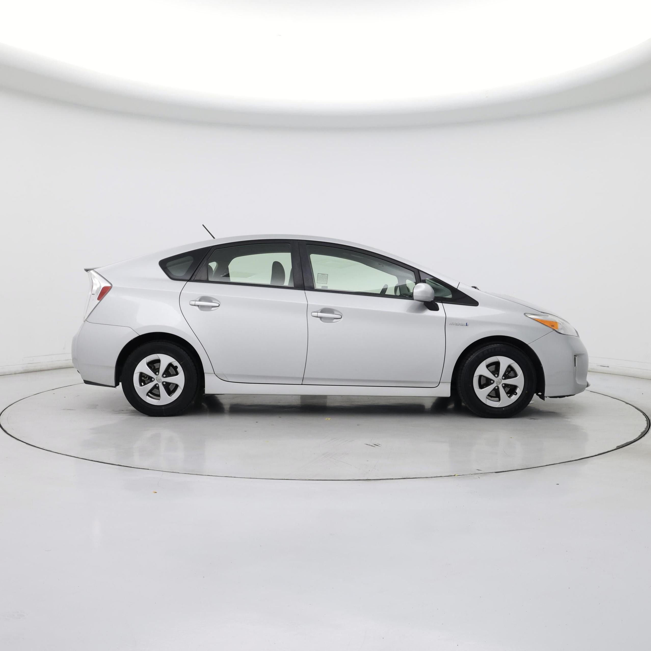 Thumbnail: 2015 Toyota Prius - 7