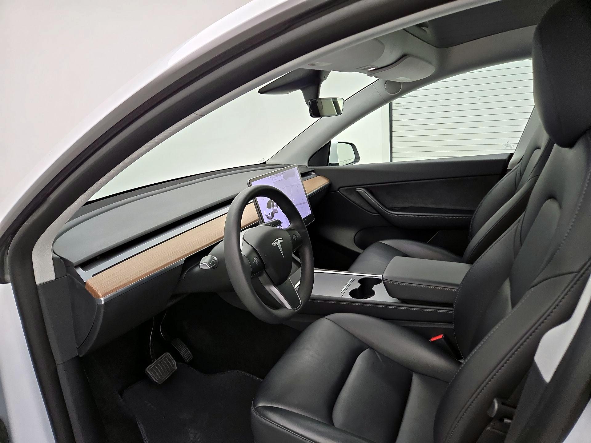 Thumbnail: 2022 Tesla Model Y - 11