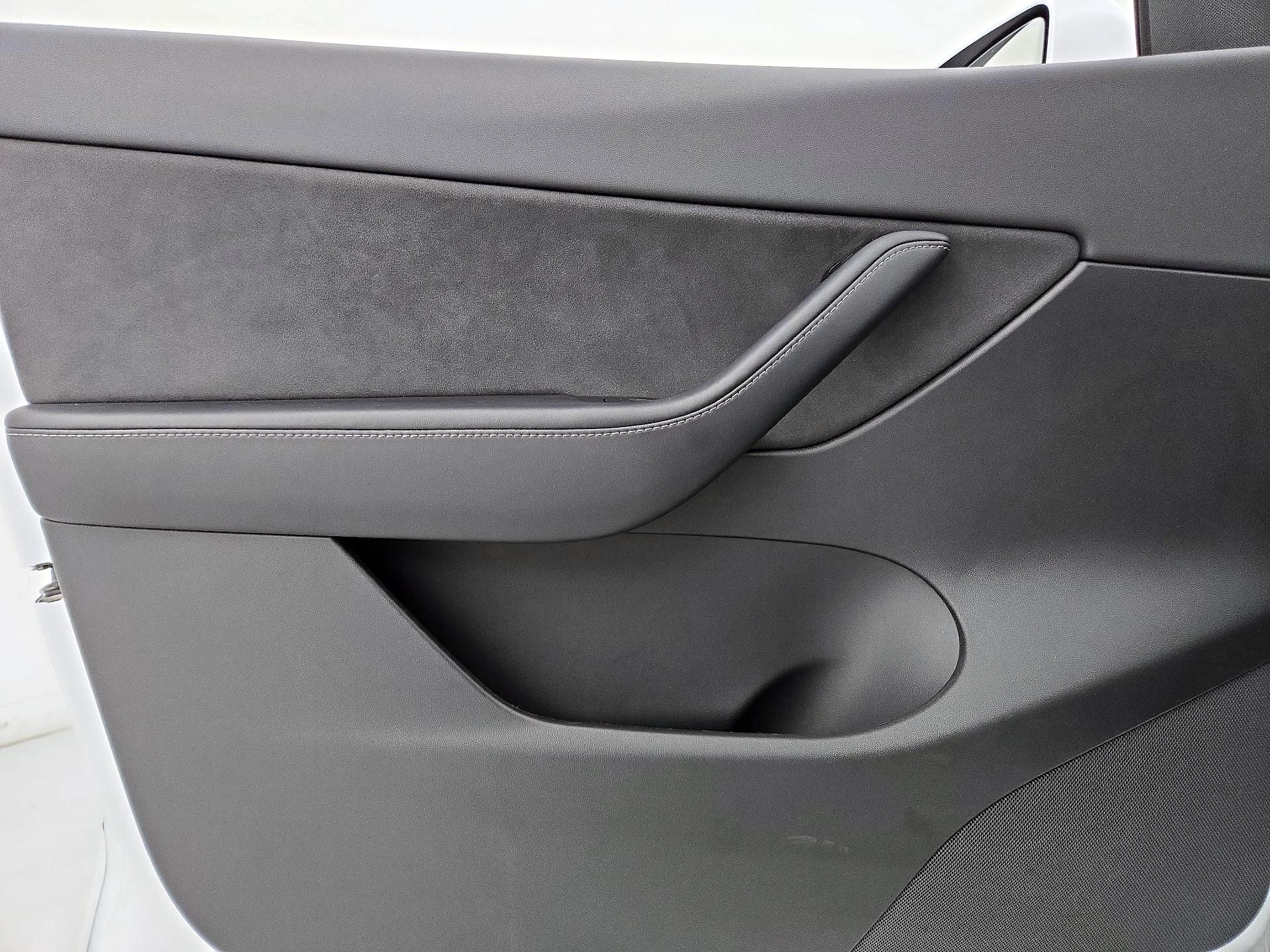 Thumbnail: 2022 Tesla Model Y - 12