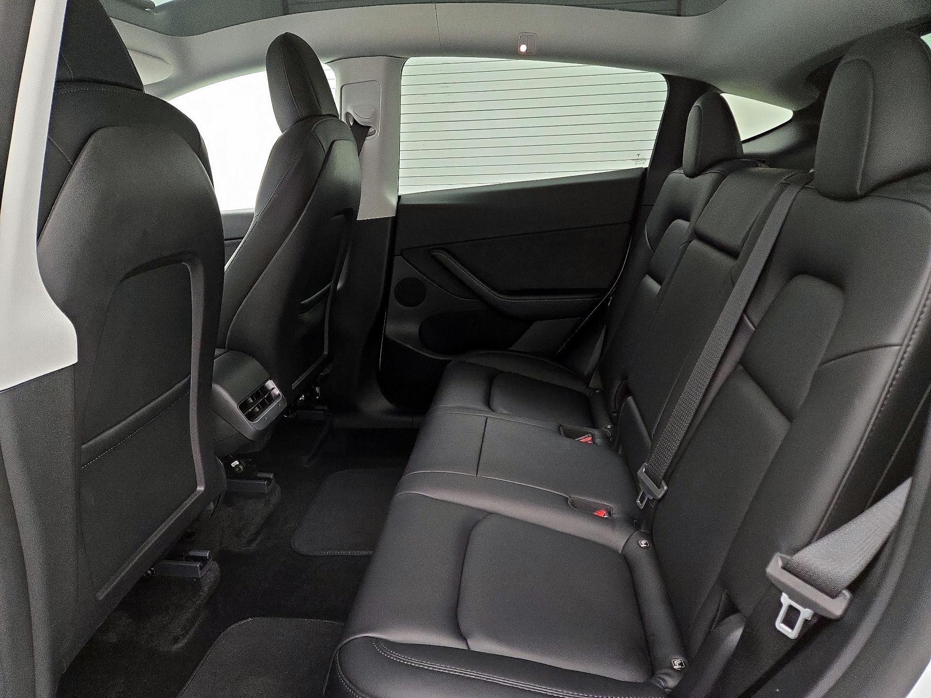 Thumbnail: 2022 Tesla Model Y - 20