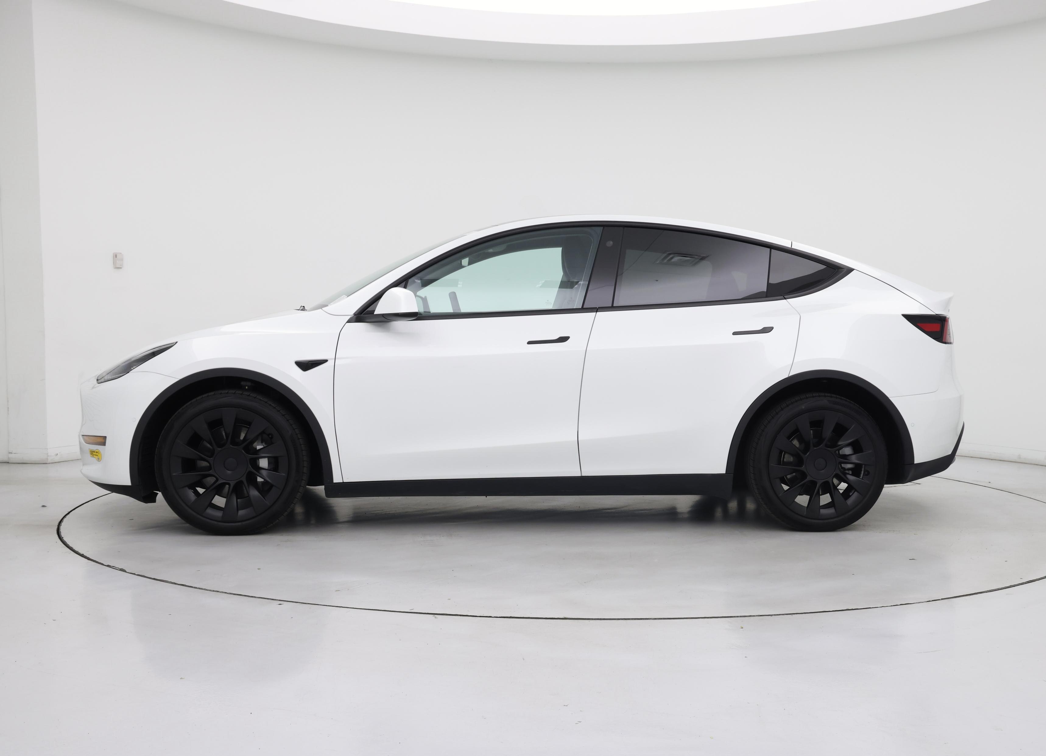 Thumbnail: 2022 Tesla Model Y - 3