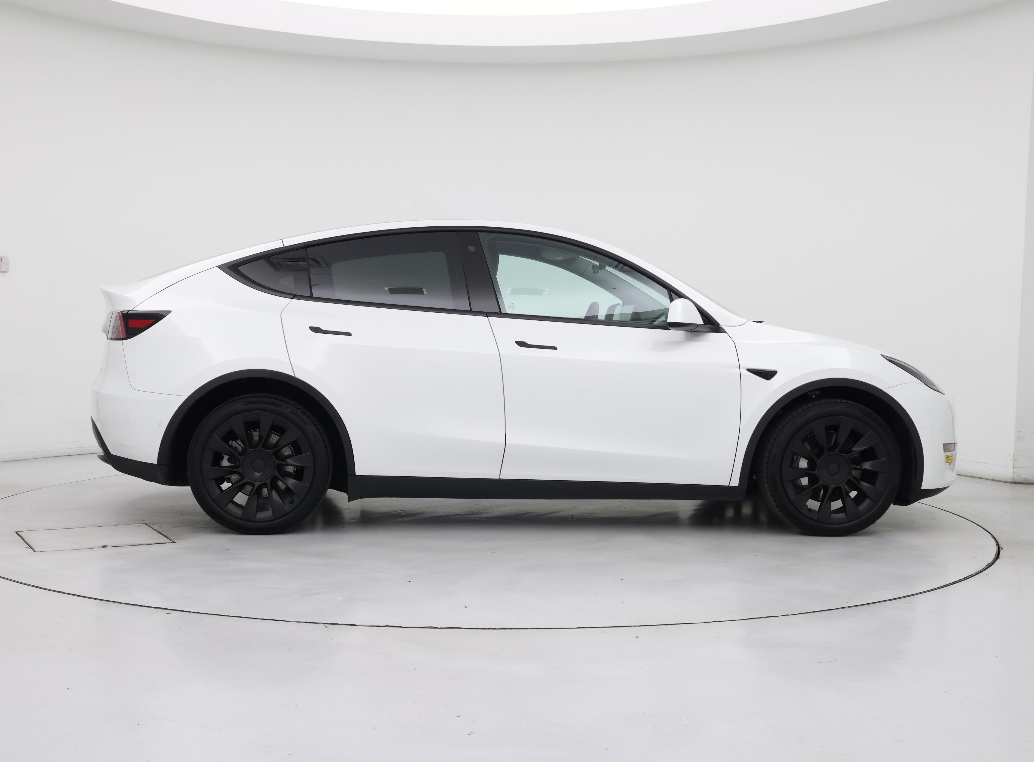 Thumbnail: 2022 Tesla Model Y - 7