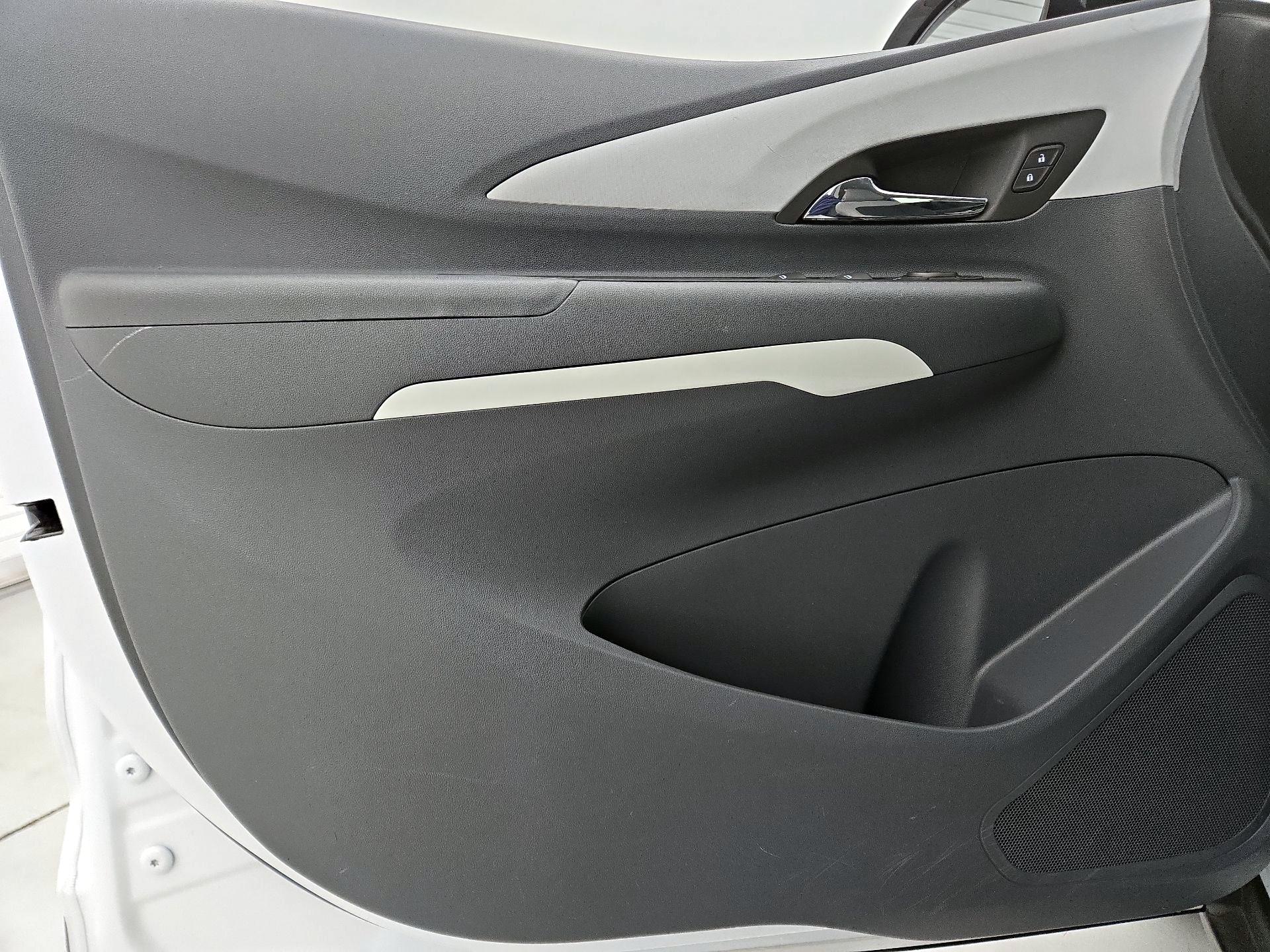 Thumbnail: 2021 Chevrolet Bolt EV - 12