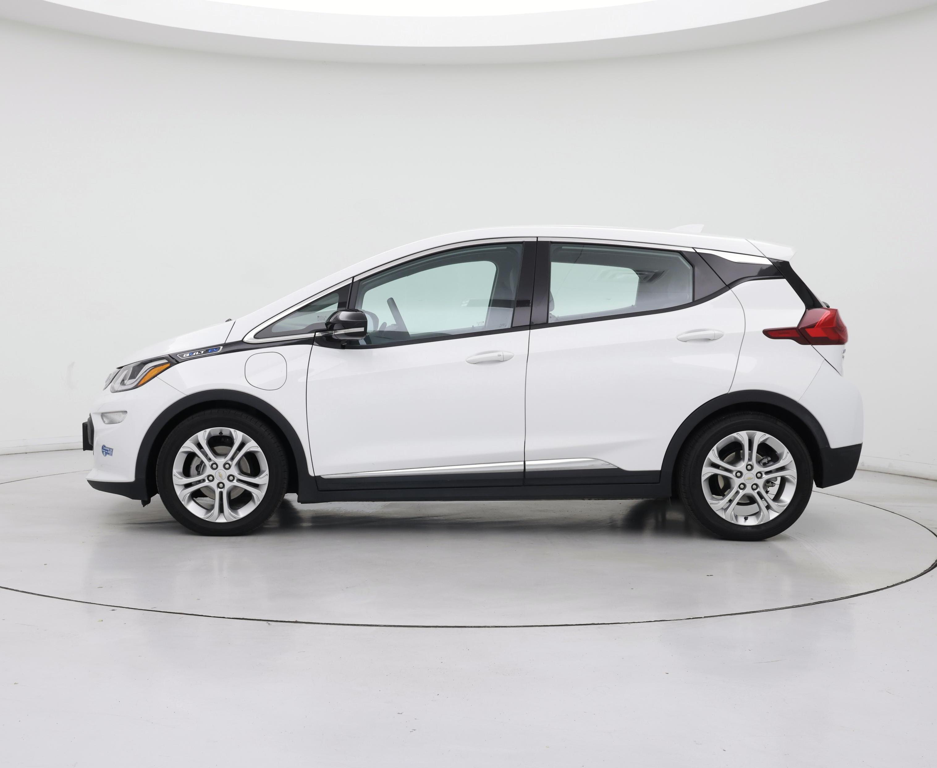 Thumbnail: 2021 Chevrolet Bolt EV - 3