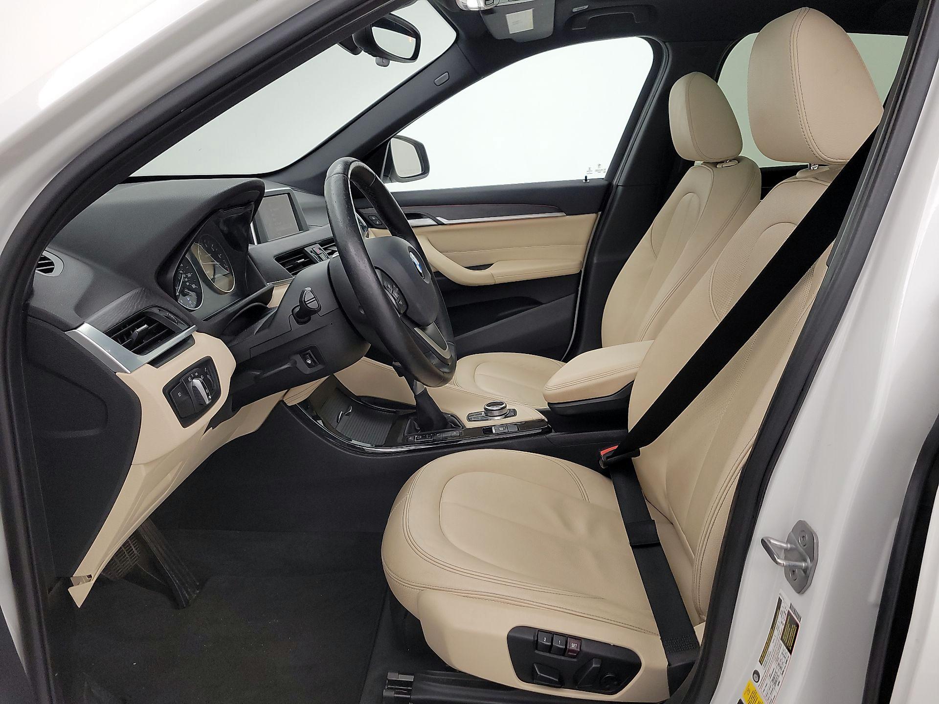 Thumbnail: 2016 BMW X1 - 11