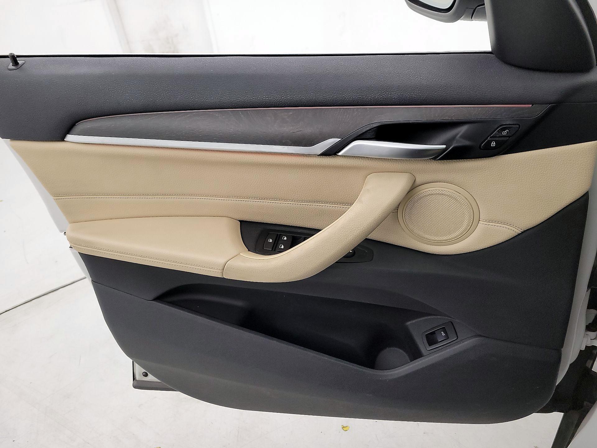 Thumbnail: 2016 BMW X1 - 12