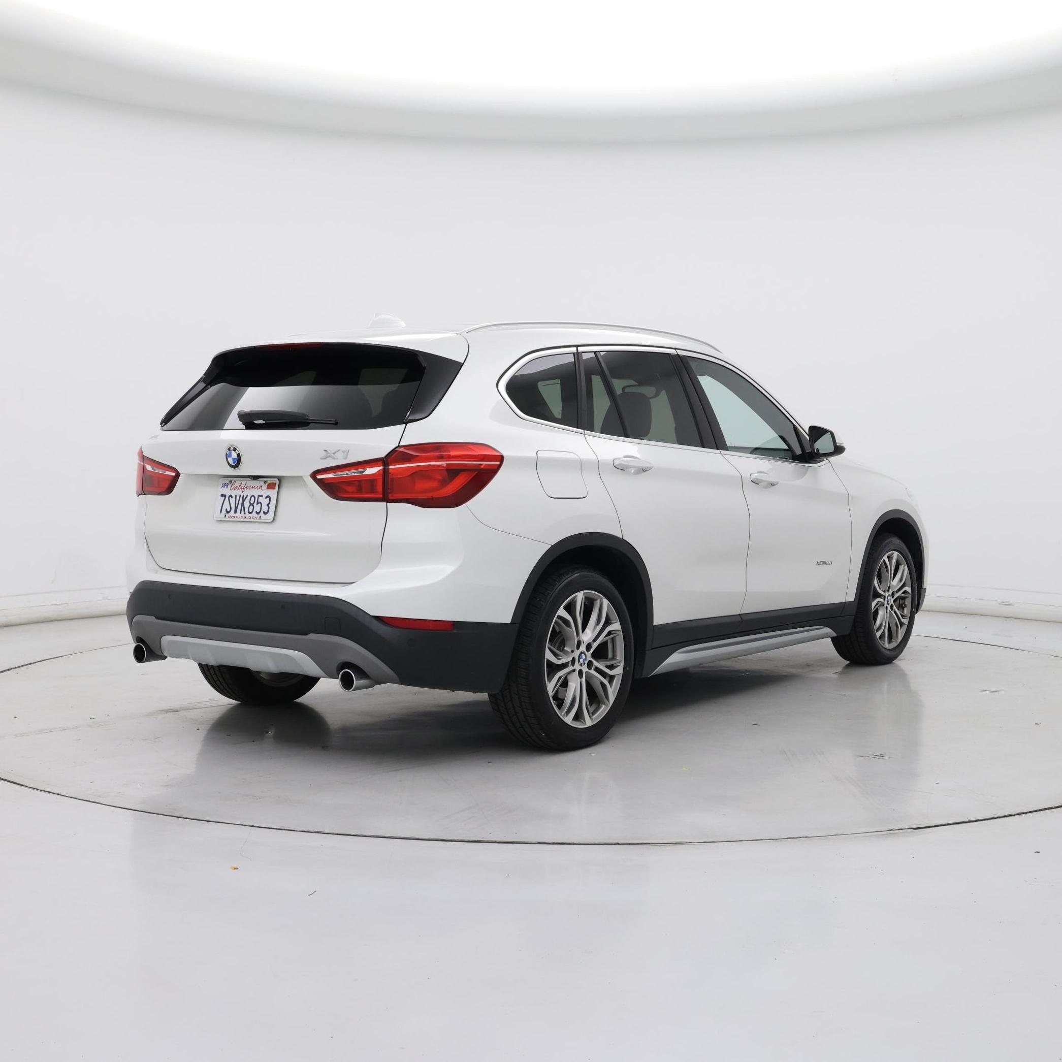 Thumbnail: 2016 BMW X1 - 8