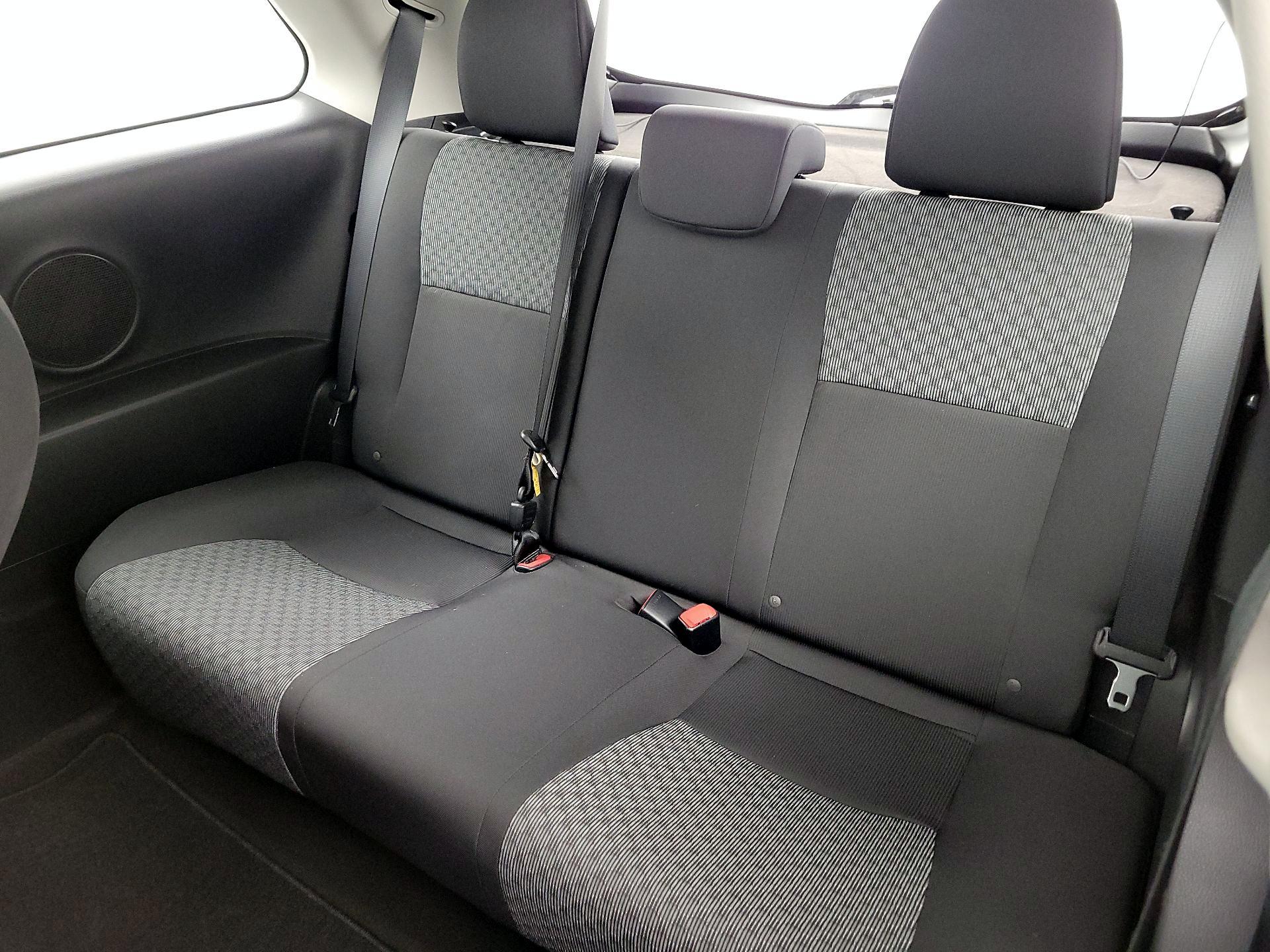 Thumbnail: 2015 Toyota Yaris - 17