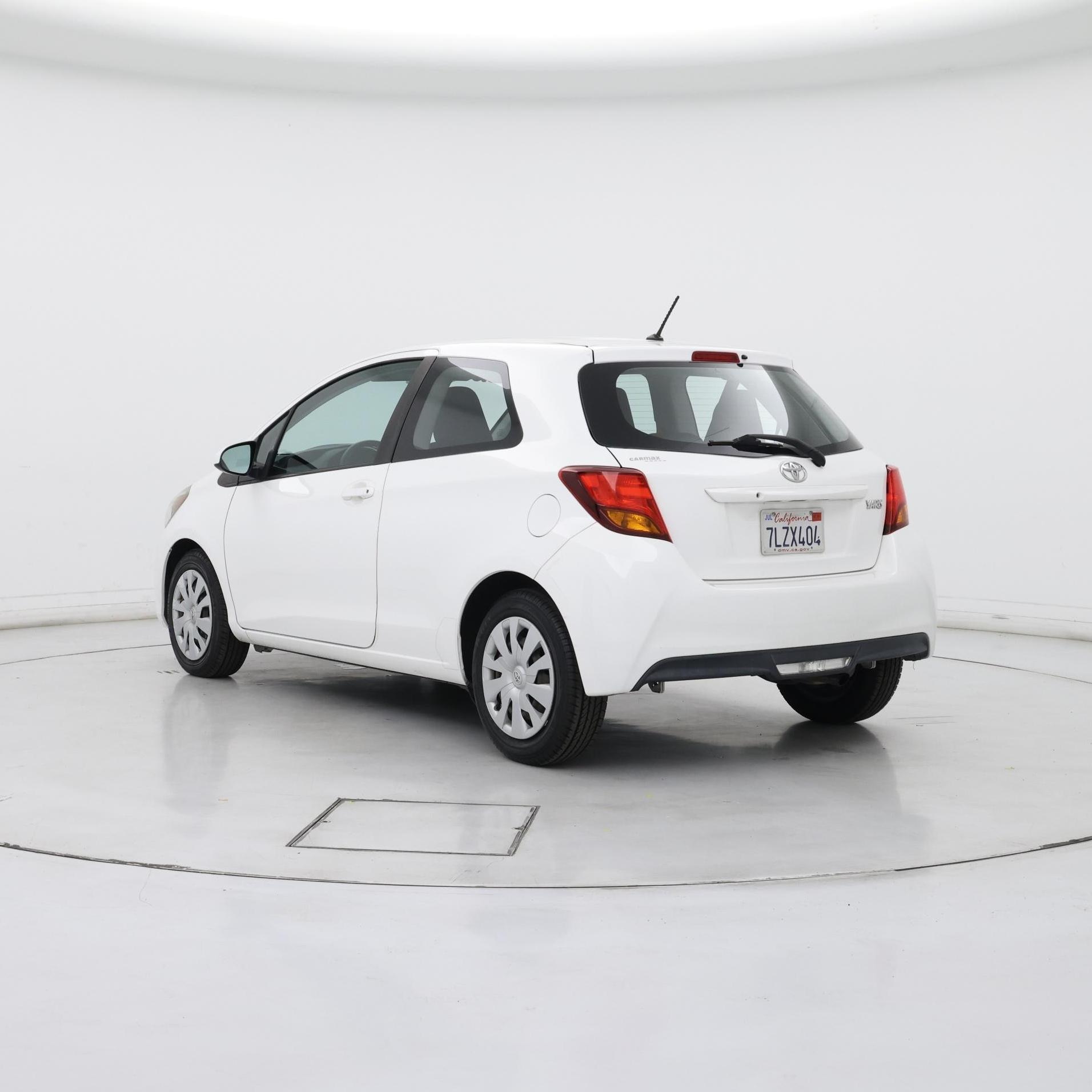 Thumbnail: 2015 Toyota Yaris - 2