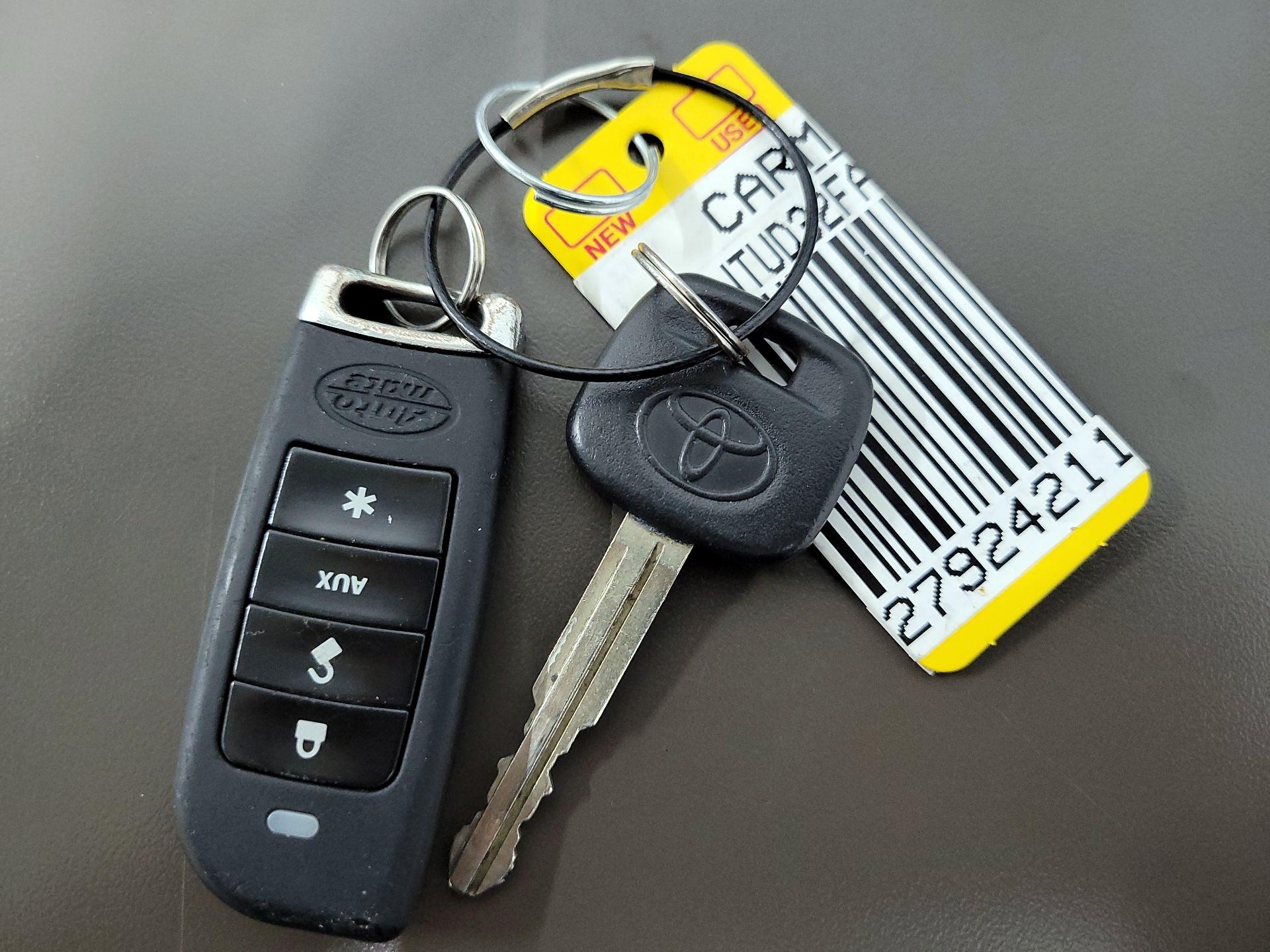 Thumbnail: 2015 Toyota Yaris - 20