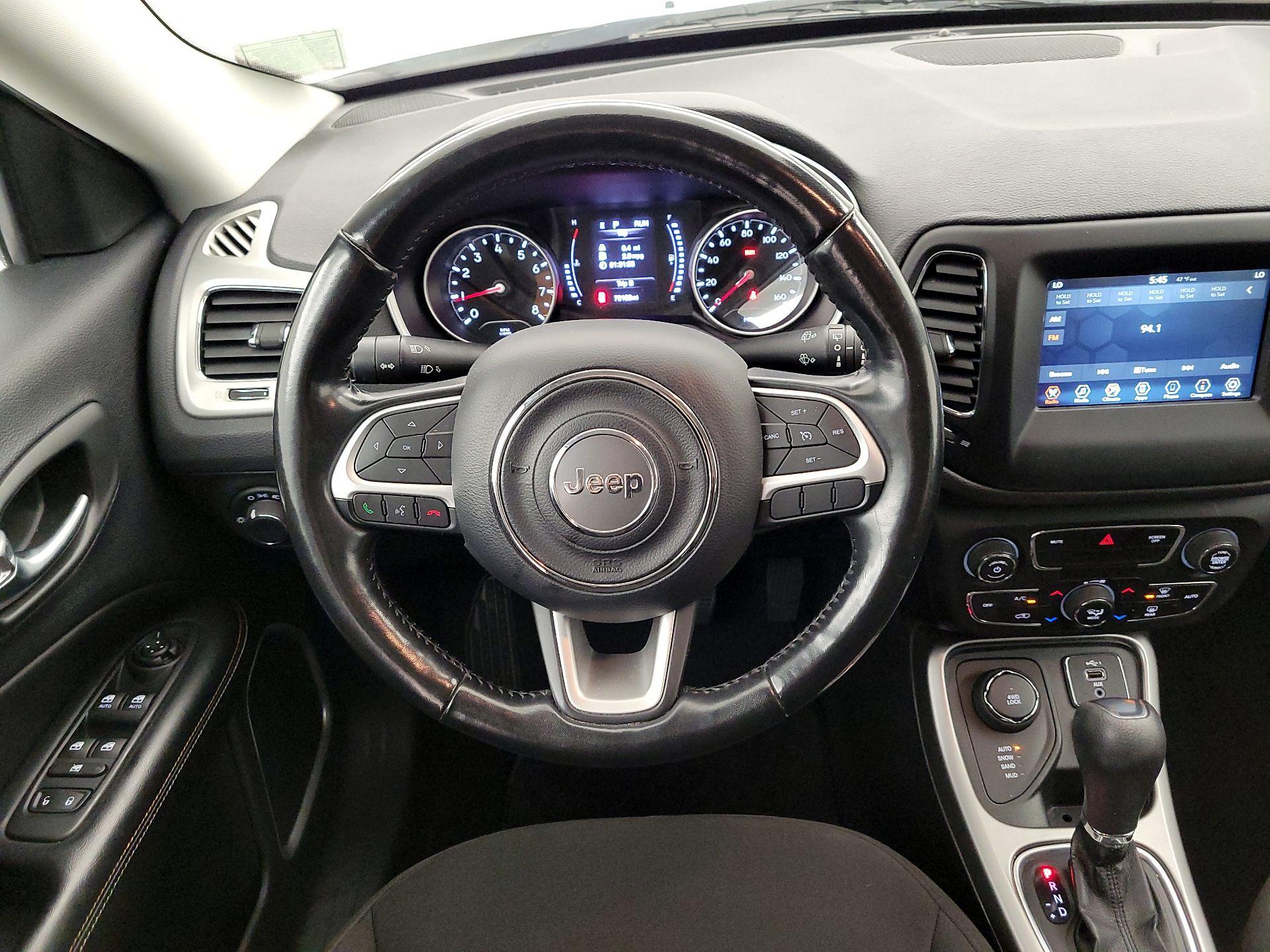 Thumbnail: 2020 Jeep Compass - 10